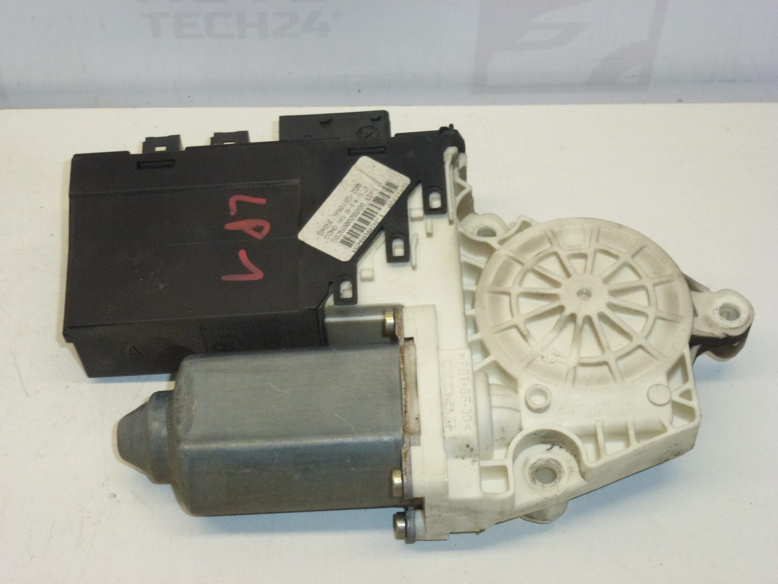 Moteur de lève-vitre avant gauche Citroën C5 9637541280 9221P4