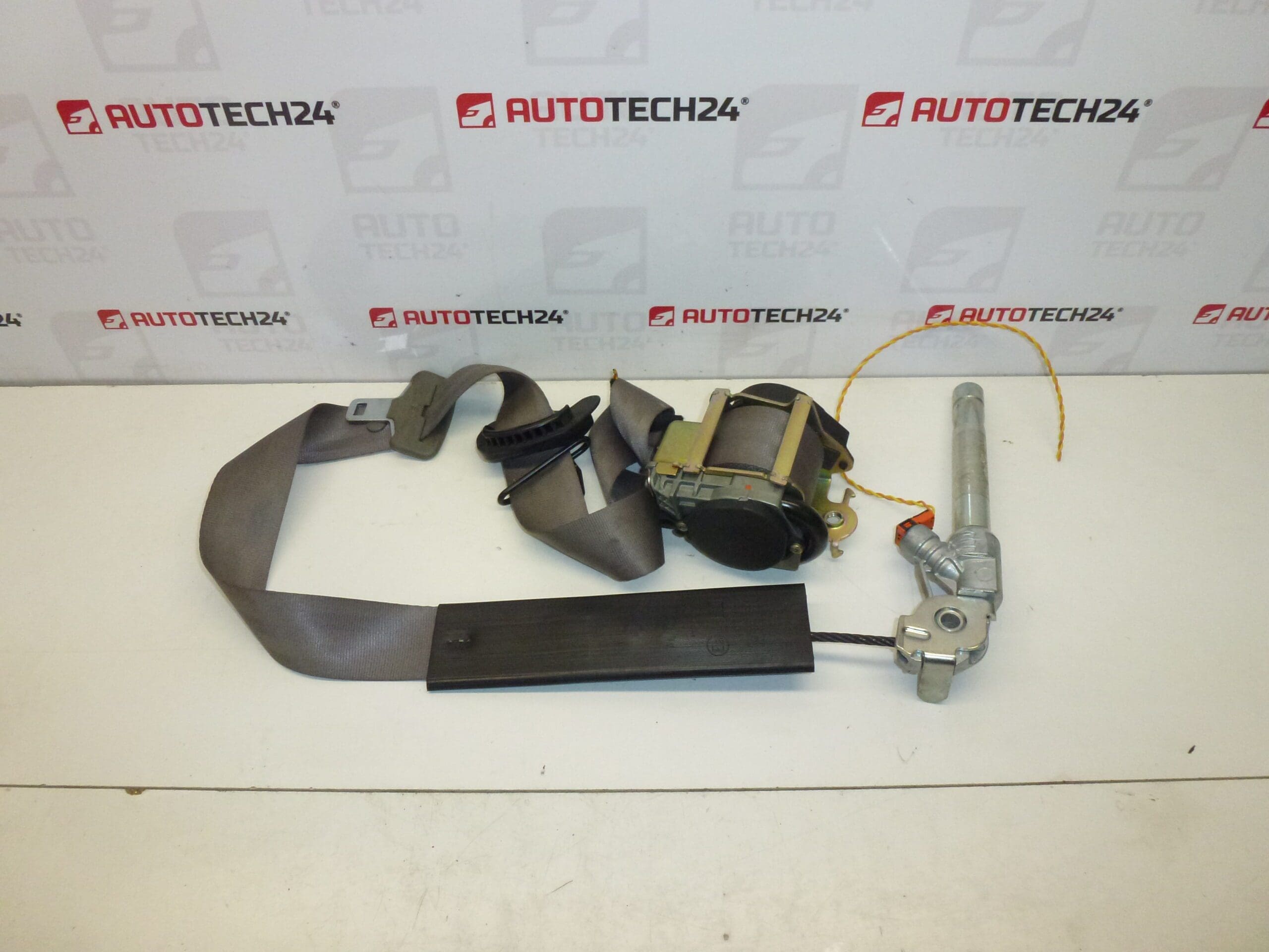 Ceinture de sécurité avant droite Citroën C5 II 96480875GW 8974Y7
