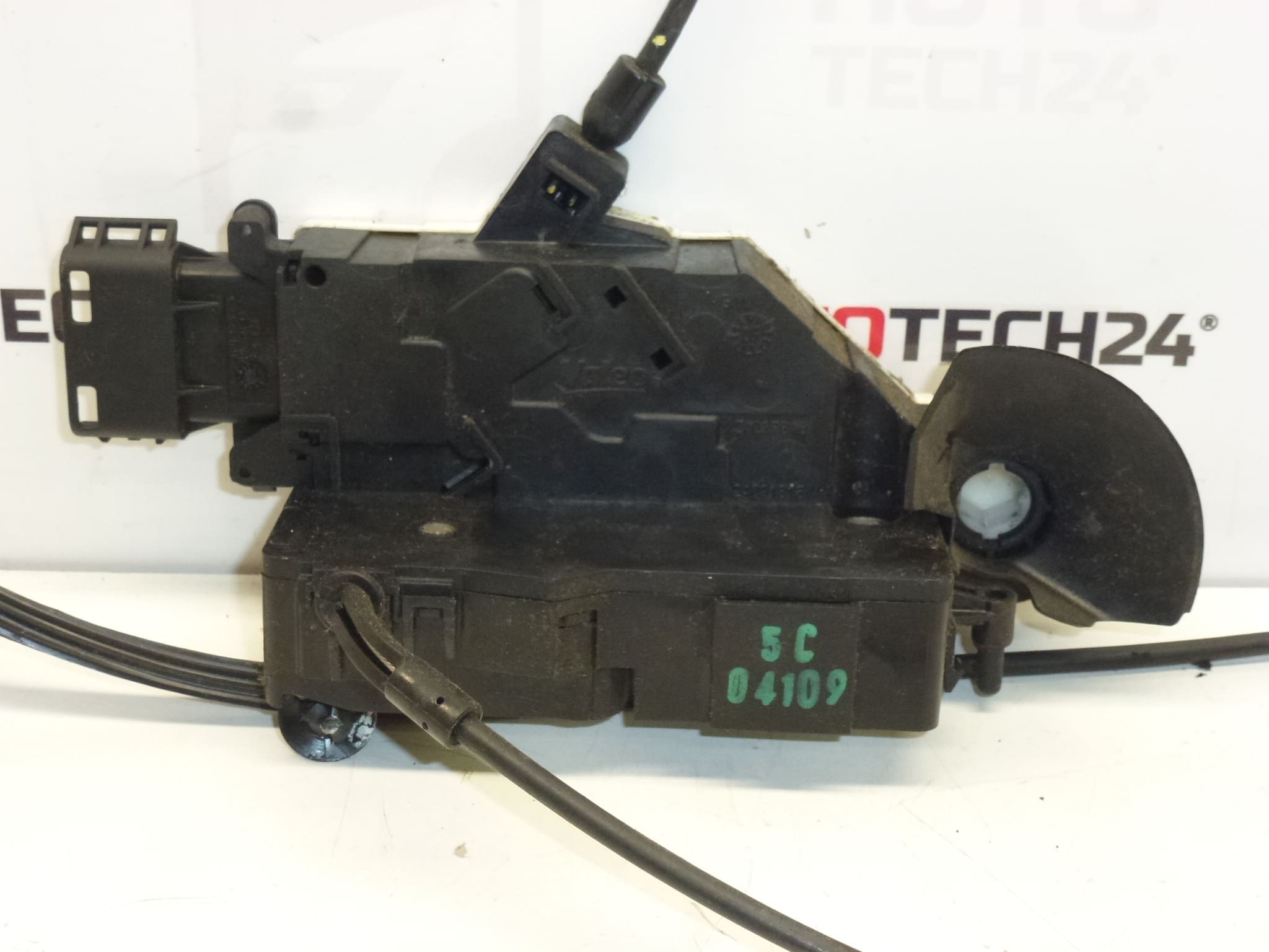 Serrure porte gauche Peugeot 207 9135V6