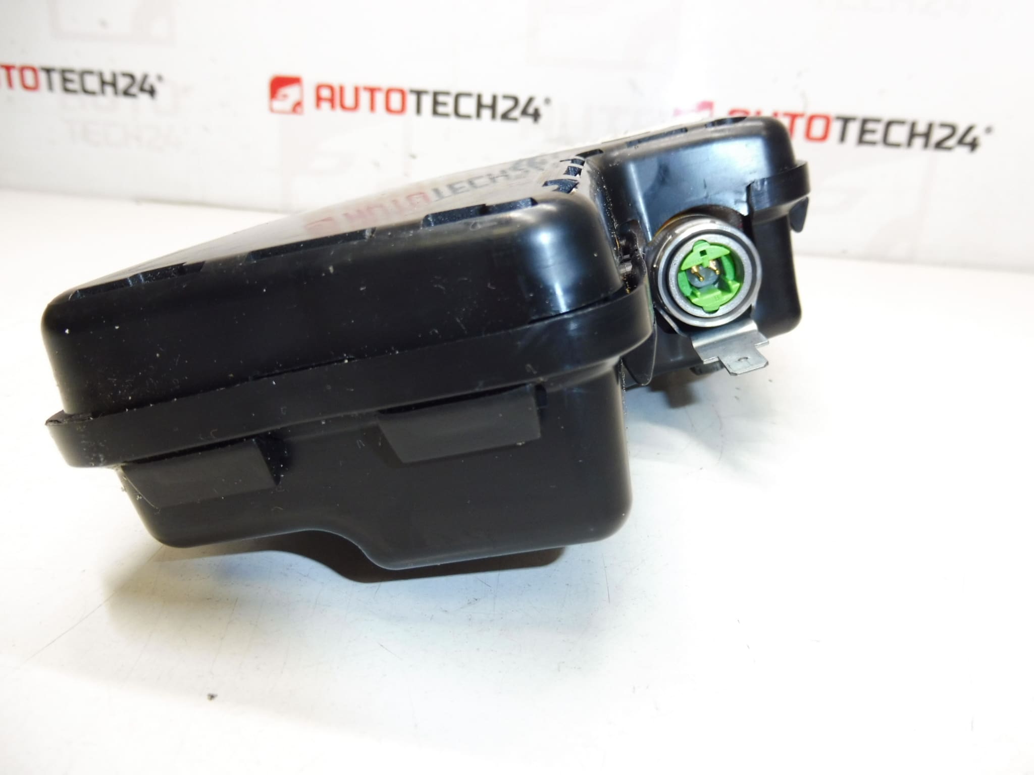 Airbag conducteur Citroën C4 II B7 et DS4 9687158380 – Image 2