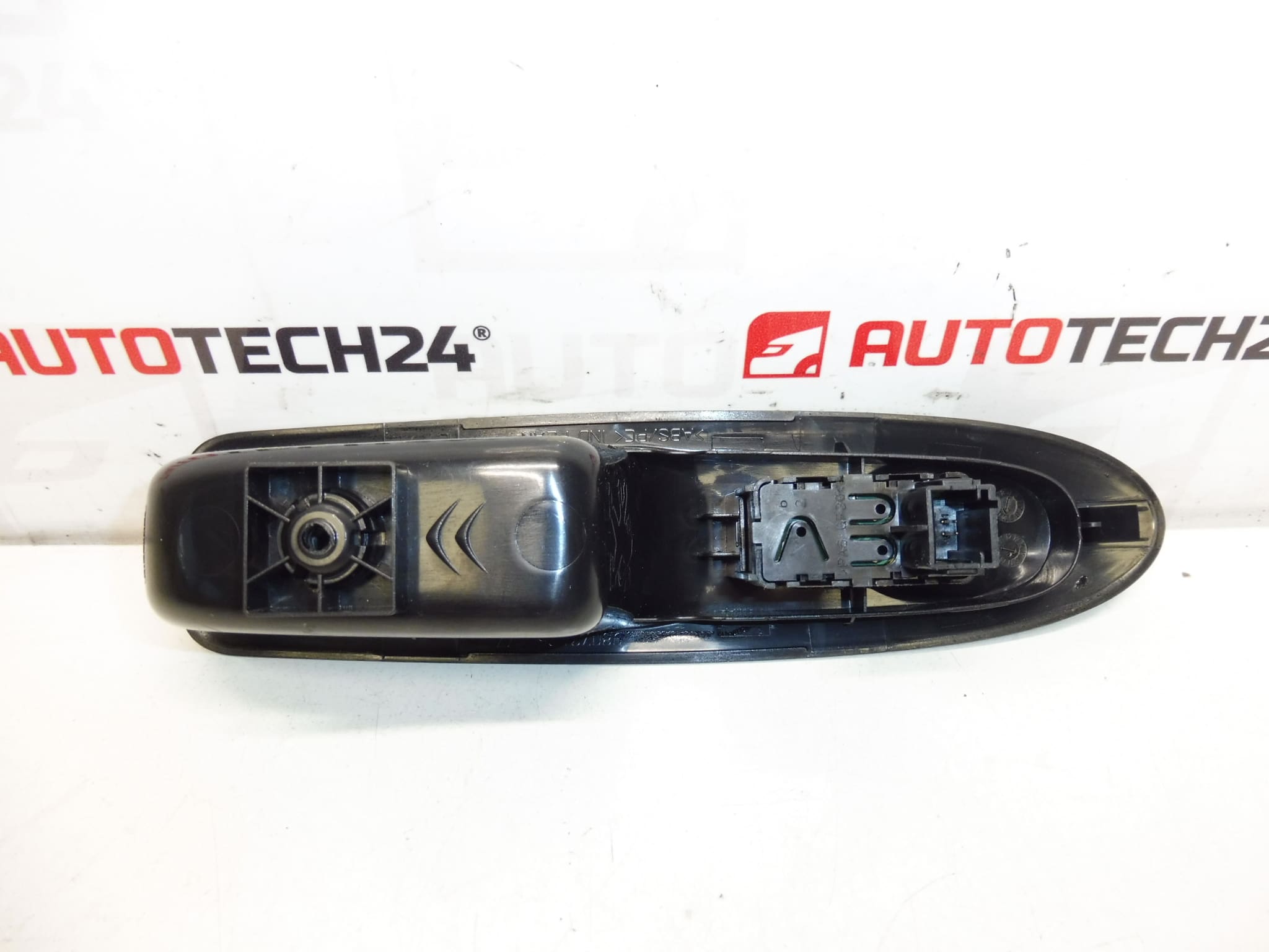 Interrupteur de lève-vitre pour Citroën C4 II / DS4 96657926ZD 6490JZ – Image 2