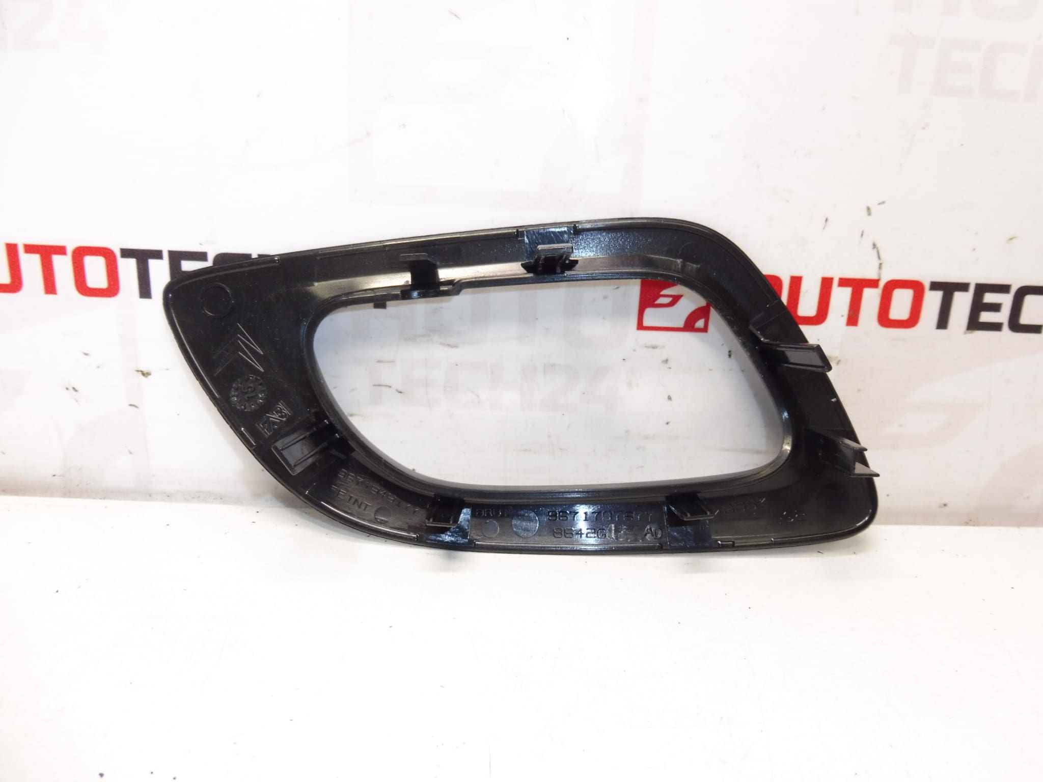 Cache intérieur de la poignée de porte gauche pour Citroën C4/DS4 9671797677 9671949177 9119JZ – Image 2