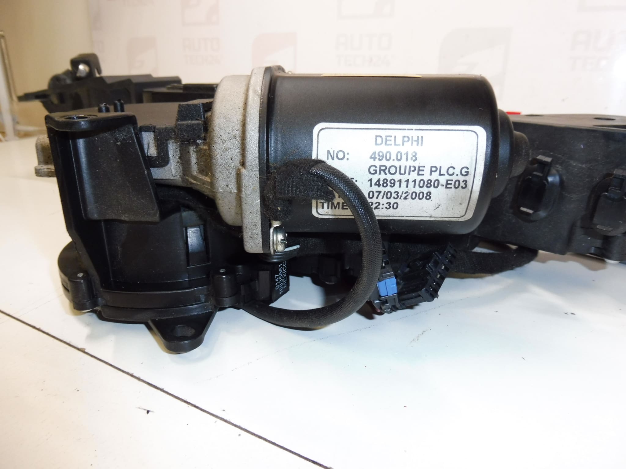 Moteur électrique d'occasion pour porte coulissante arrière gauche Citroën C8 / Peugeot 807 - 1489111080 9137A3 – Image 2