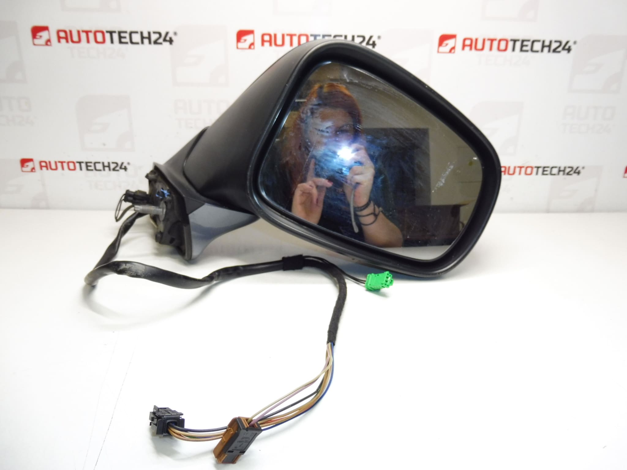 Rétroviseur extérieur électrique côté passager EZW Citroën/Peugeot 14400785ZW 8154CR – Image 2