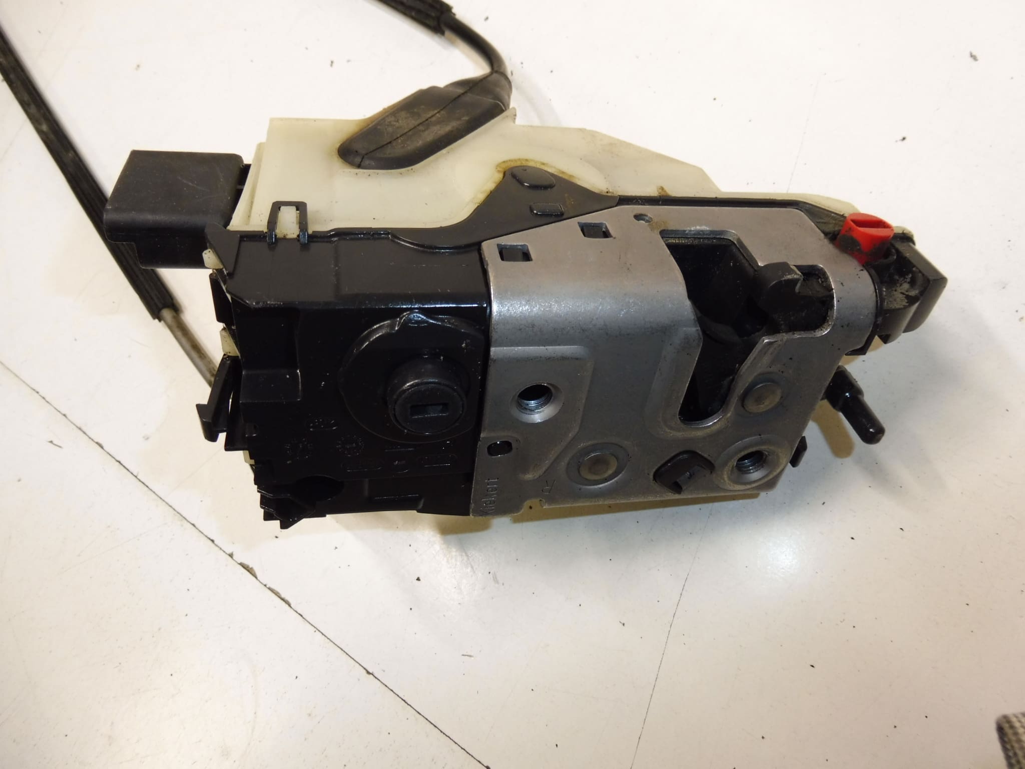 Serrure électrique de porte arrière droite pour Citroën C4 (réf. 9685352080 / 9138AH) – Image 2