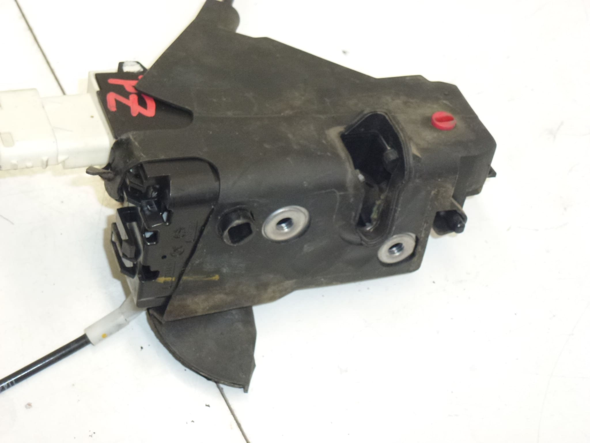 Serrure électrique de la porte arrière droite pour Peugeot 407 - 9686691880 / 9138V0 – Image 2