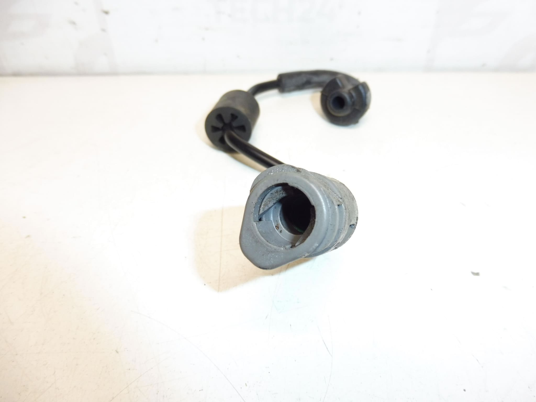 Conduite de dépression Citroën/Peugeot 1.2 9804306280 – Image 2