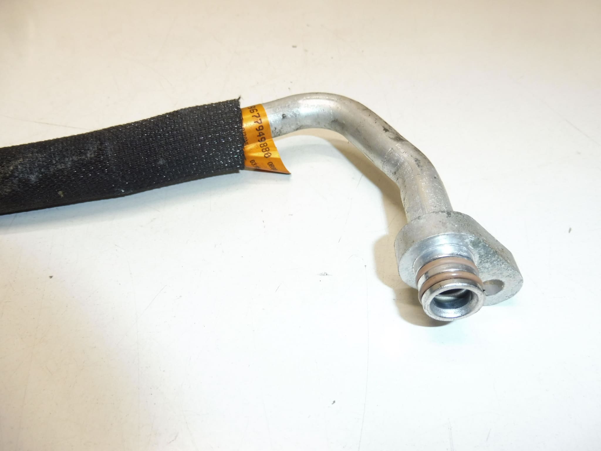 Tuyau de climatisation pour Citroën/Peugeot 9677949880 – Image 2