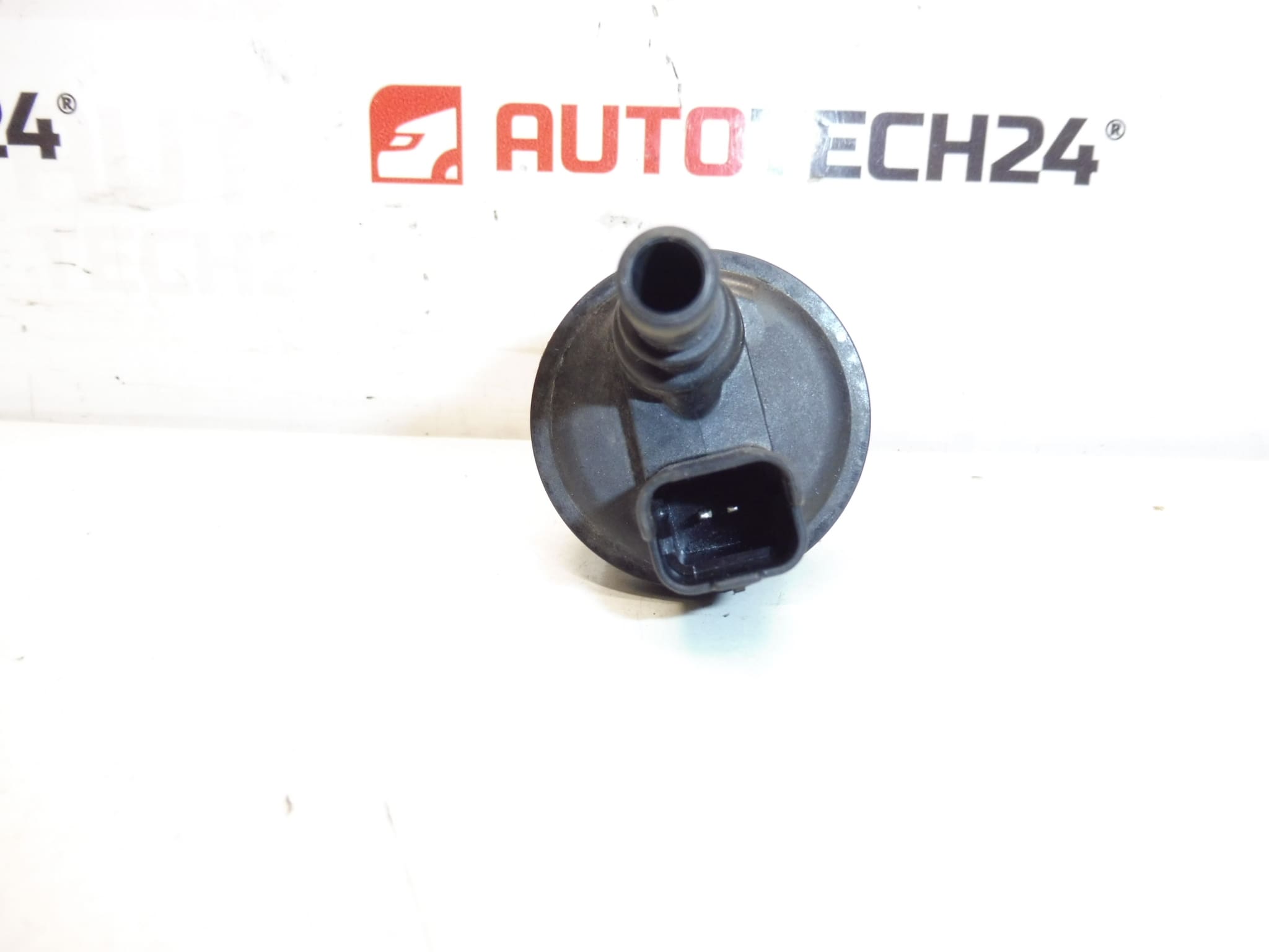 Électrovanne pour filtre à charbon actif 1.2 Peugeot/Citroën 9671744280 – Image 2