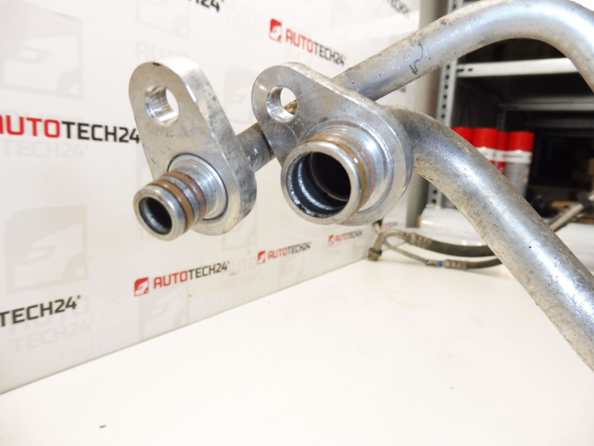 Tuyau de climatisation Citroën C4 Picasso 9670621580 6477GN