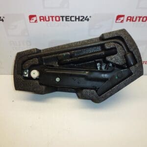 Outil, levier, clé, oeillet de remorquage Citroën C1 Peugeot 107 Toyota Aygo