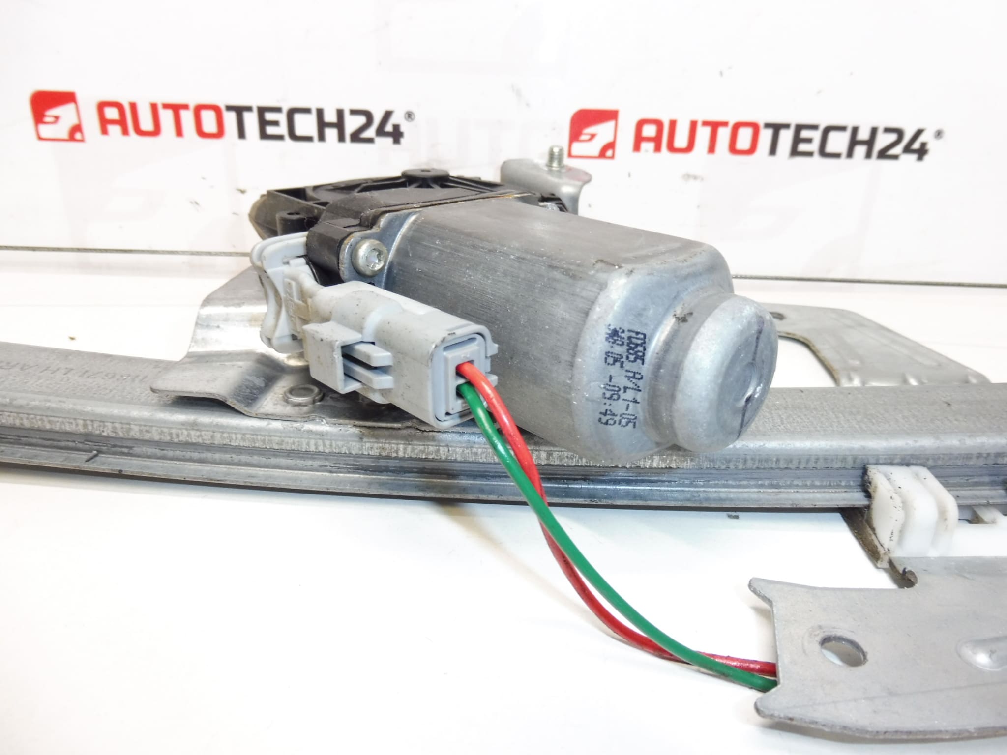 Citroën C1 Peugeot 107 Vitre Avant Gauche Télécharger 9221T8