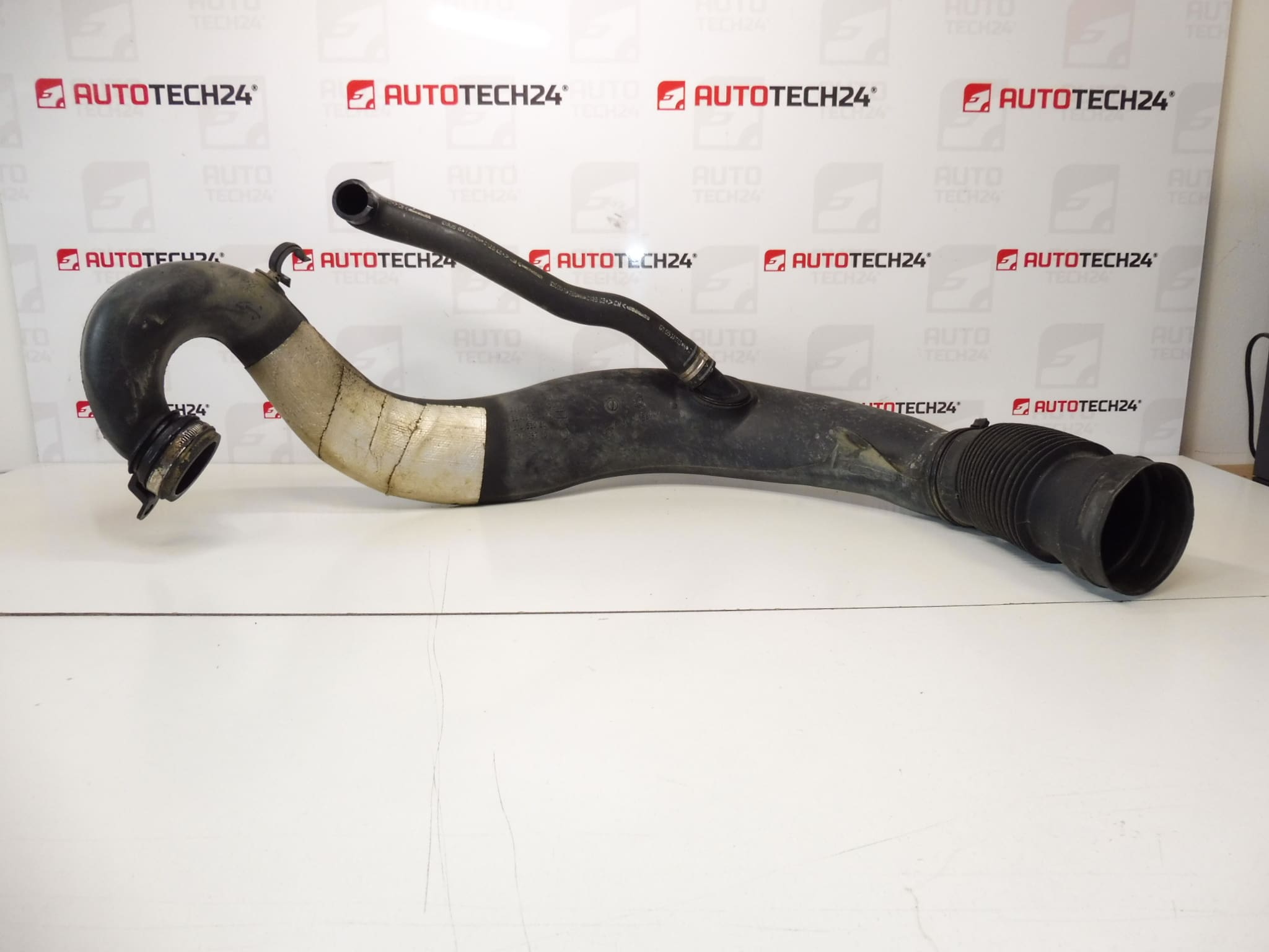 Raccordement air Citroën Peugeot 2.2 HDI 9628792080 14248P