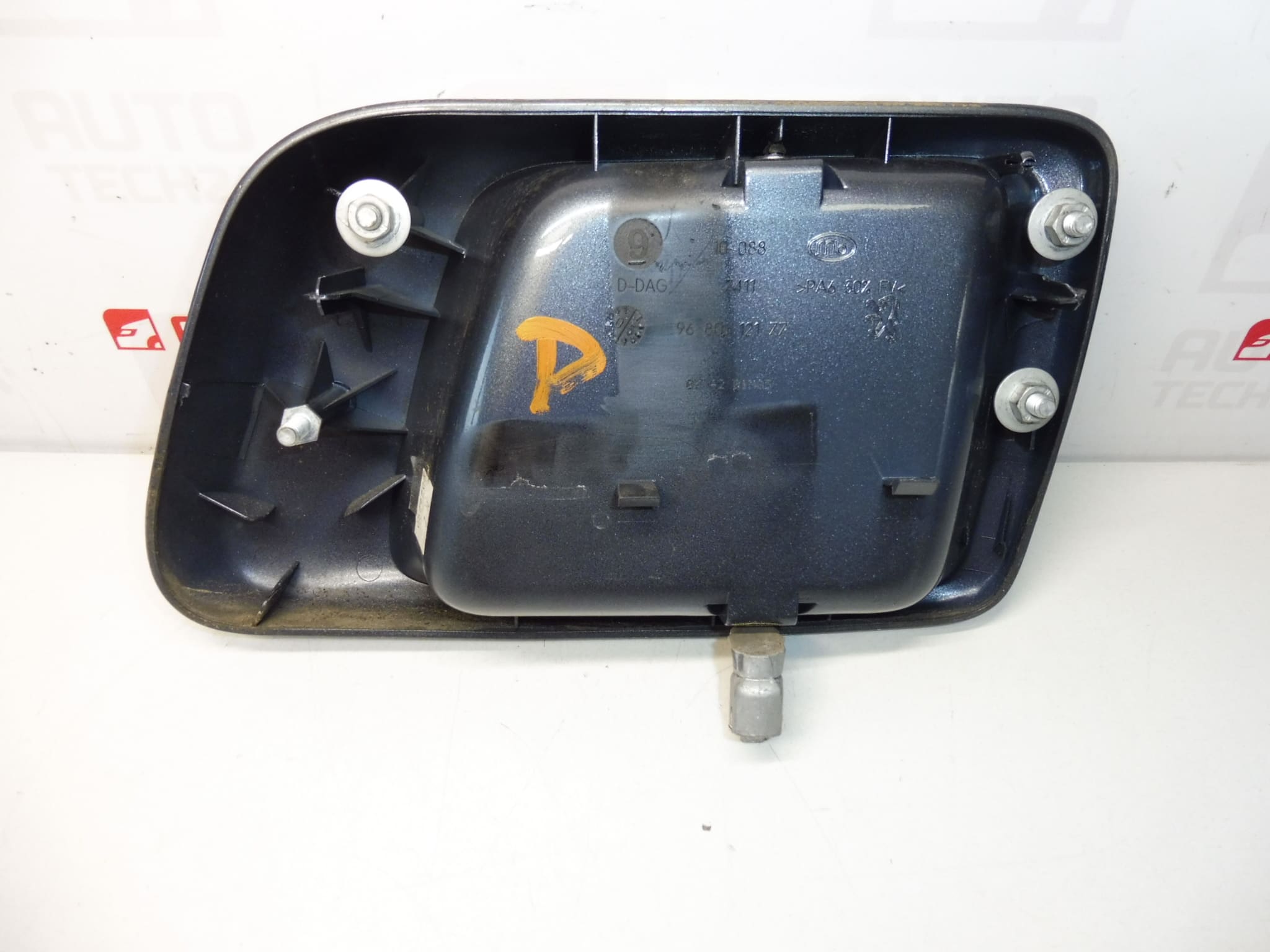 Poignée de porte extérieure passager Peugeot 1007 9680112177 9101Y2