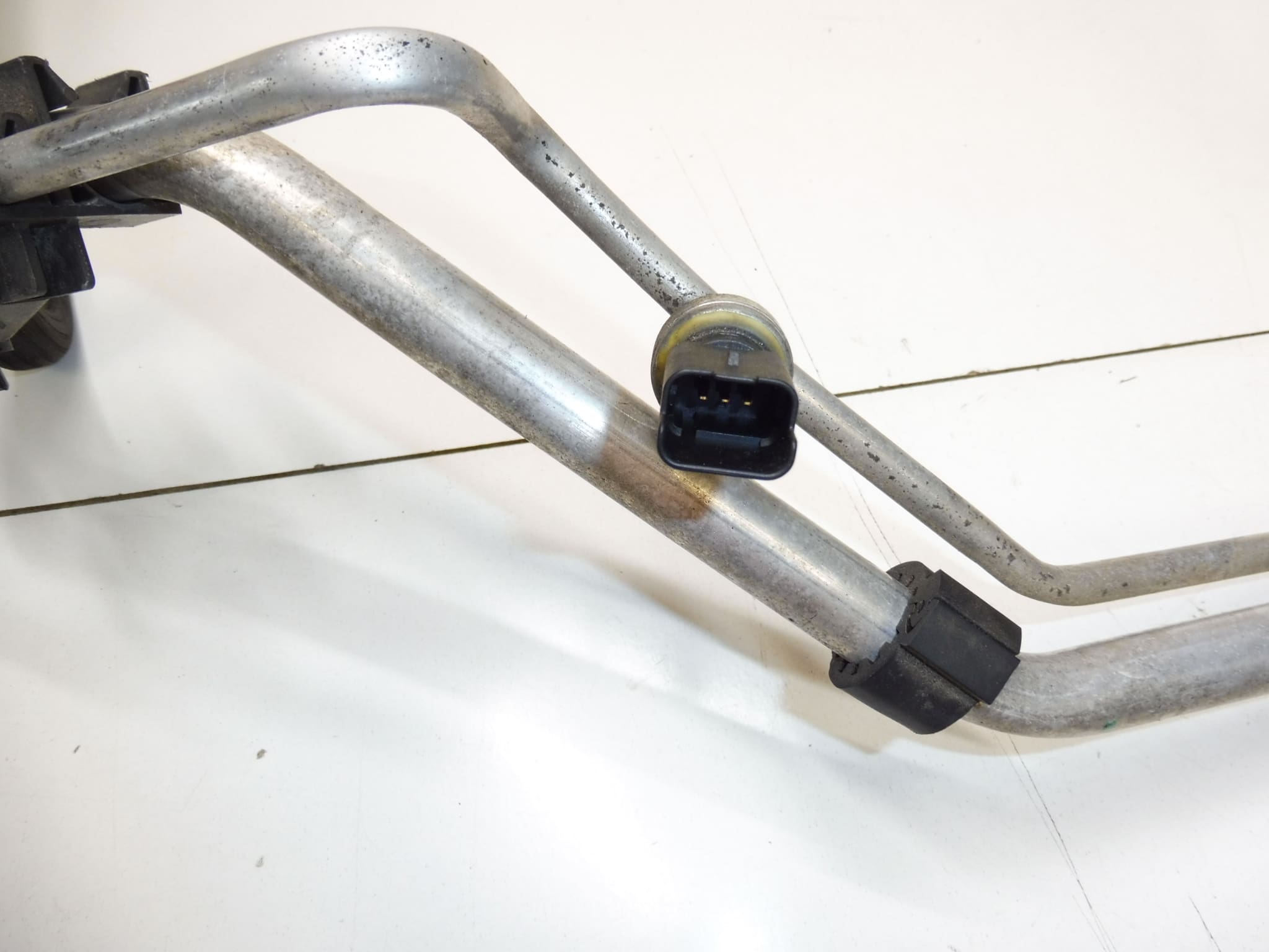 Tuyau climatique Citroen Peugeot 9658201080 647739