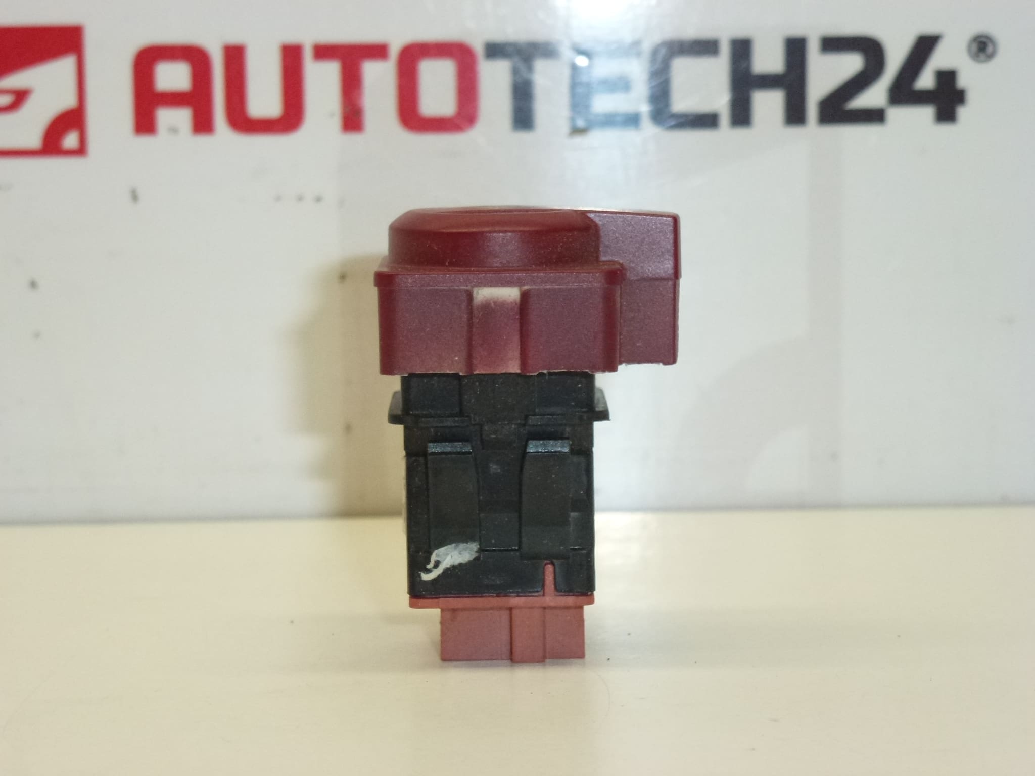 Contrôleur de feux de détresse Citroën C4 96480877KR 6554GT