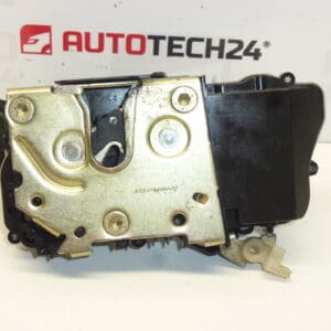 Serrure de porte avant droite II Peugeot 307 9136Z9