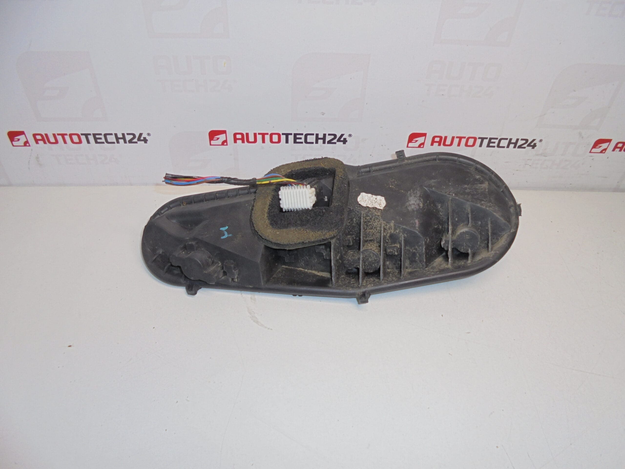 Douille d'ampoule avec câble pour feu arrière droit Citroën C1/Peugeot 107, réf. 634681 – Image 2