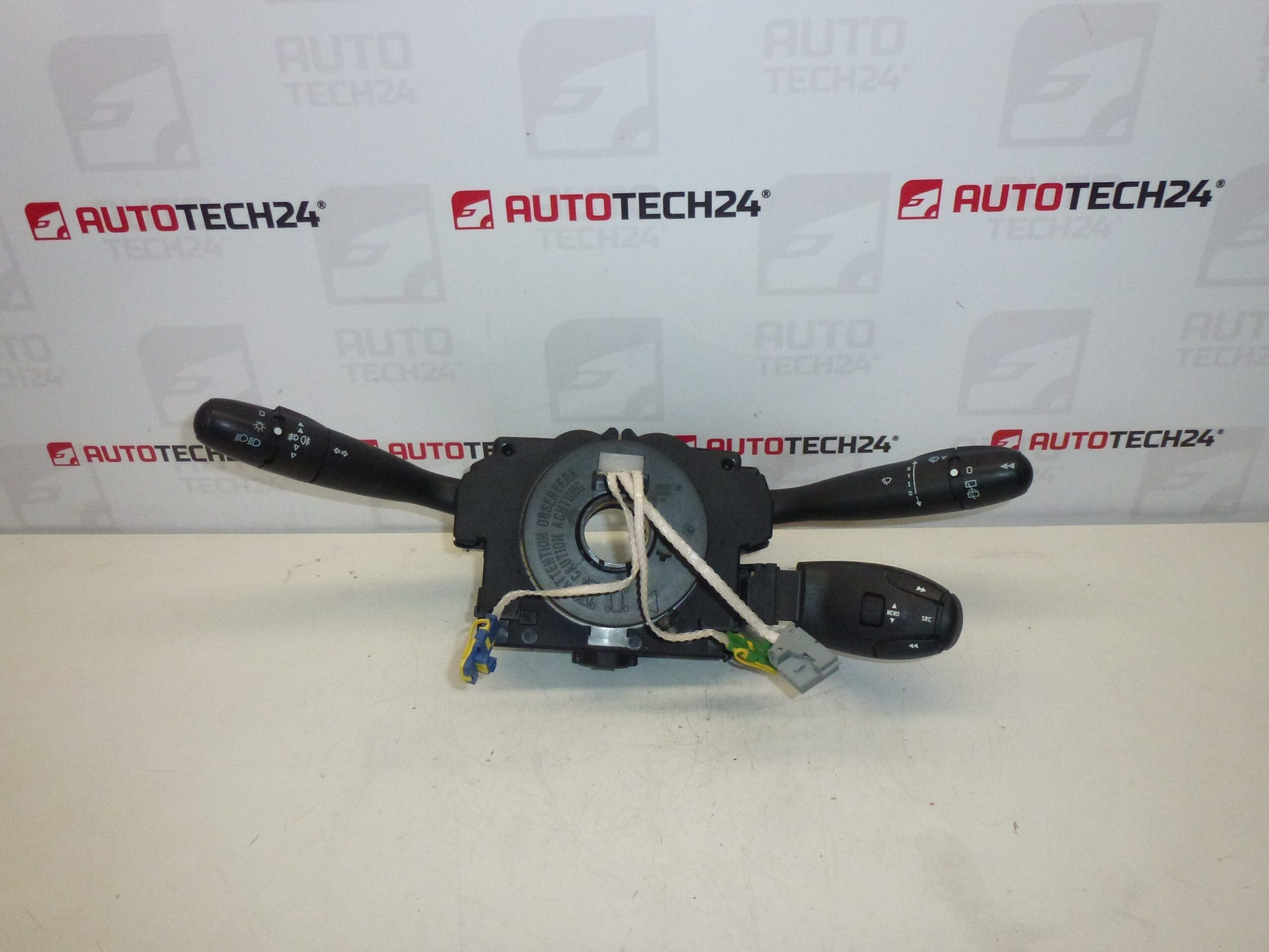 Commandes à levier Citroën Peugeot 96574677XT