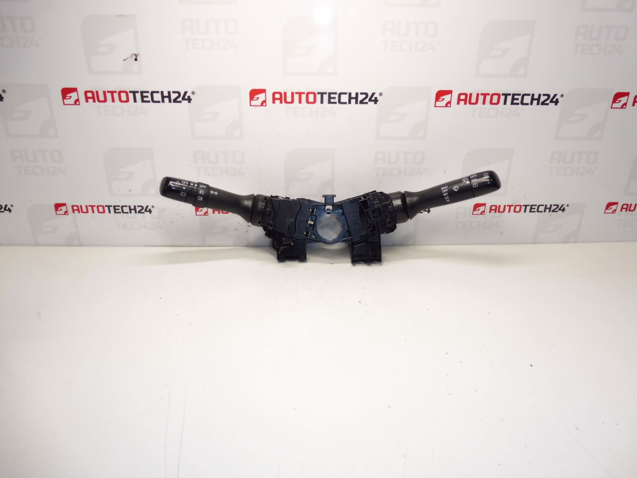 Conducteurs sous le volant Citroën C1 Peugeot 107 6239SA B000612880