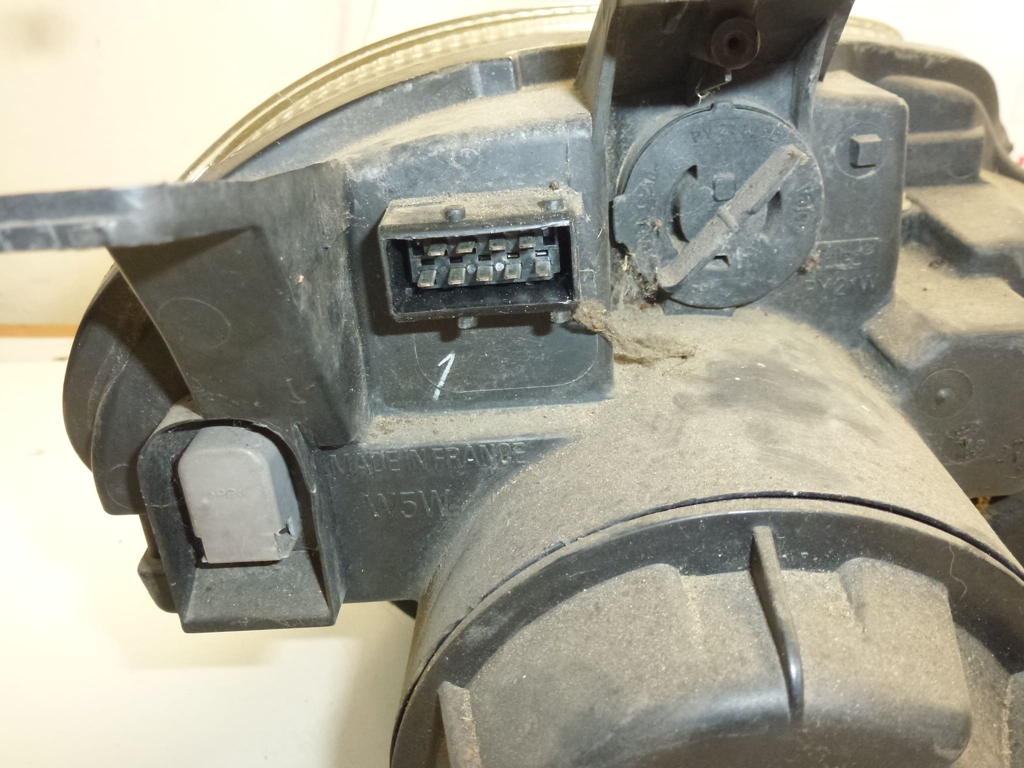 Phare avant gauche Citroën C8 89007043 620815 – Image 2