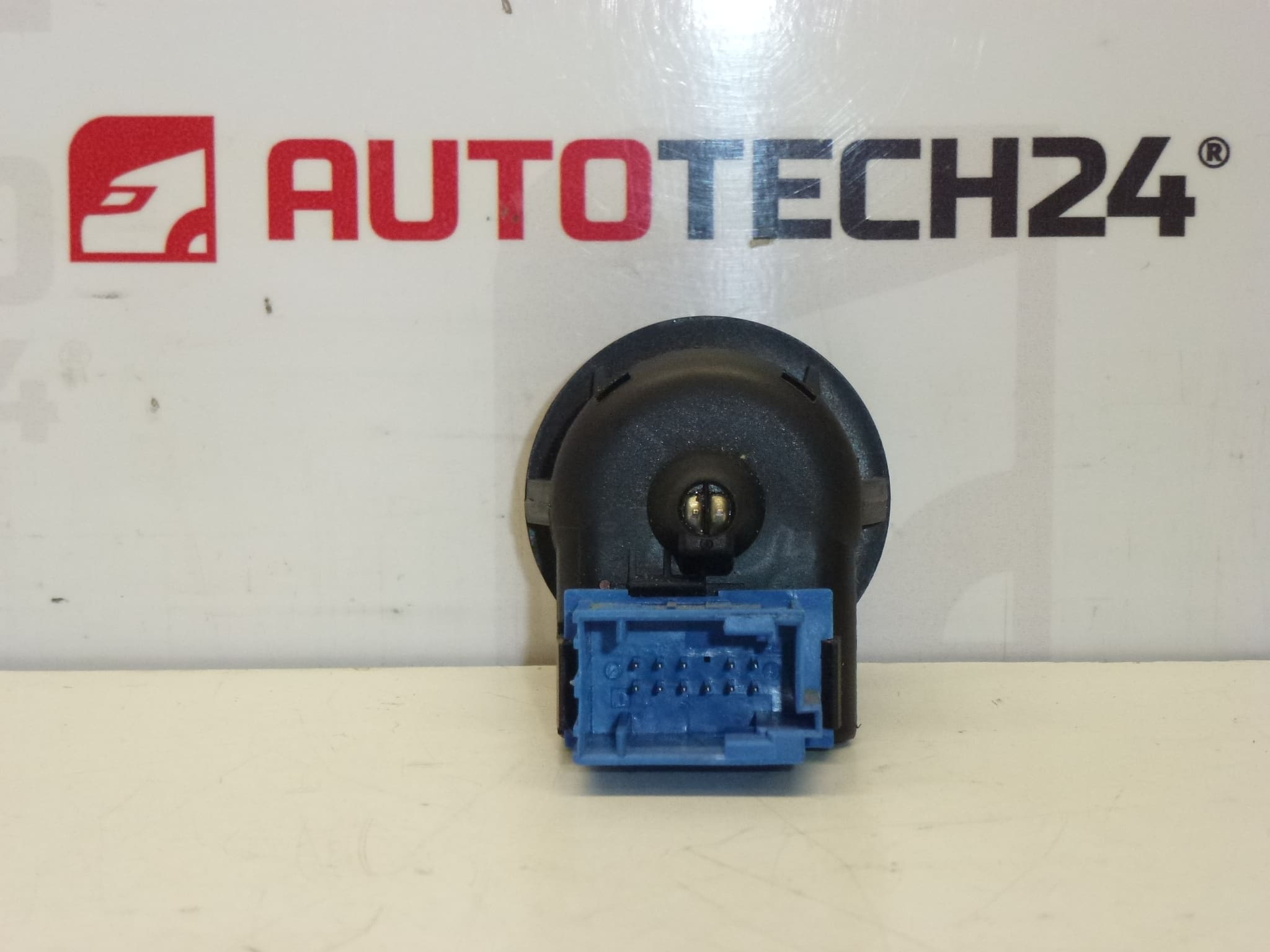 Commande de rétroviseurs pour Citroën et Peugeot 6554L6 – Image 2