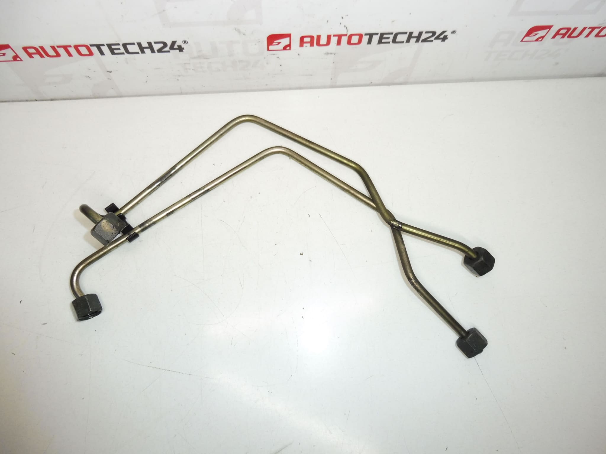Tuyau d'alimentation du rail pour les cylindres 3 et 4, 1.4 HDi 16V, Peugeot/Citroën 1570F7 – Image 2