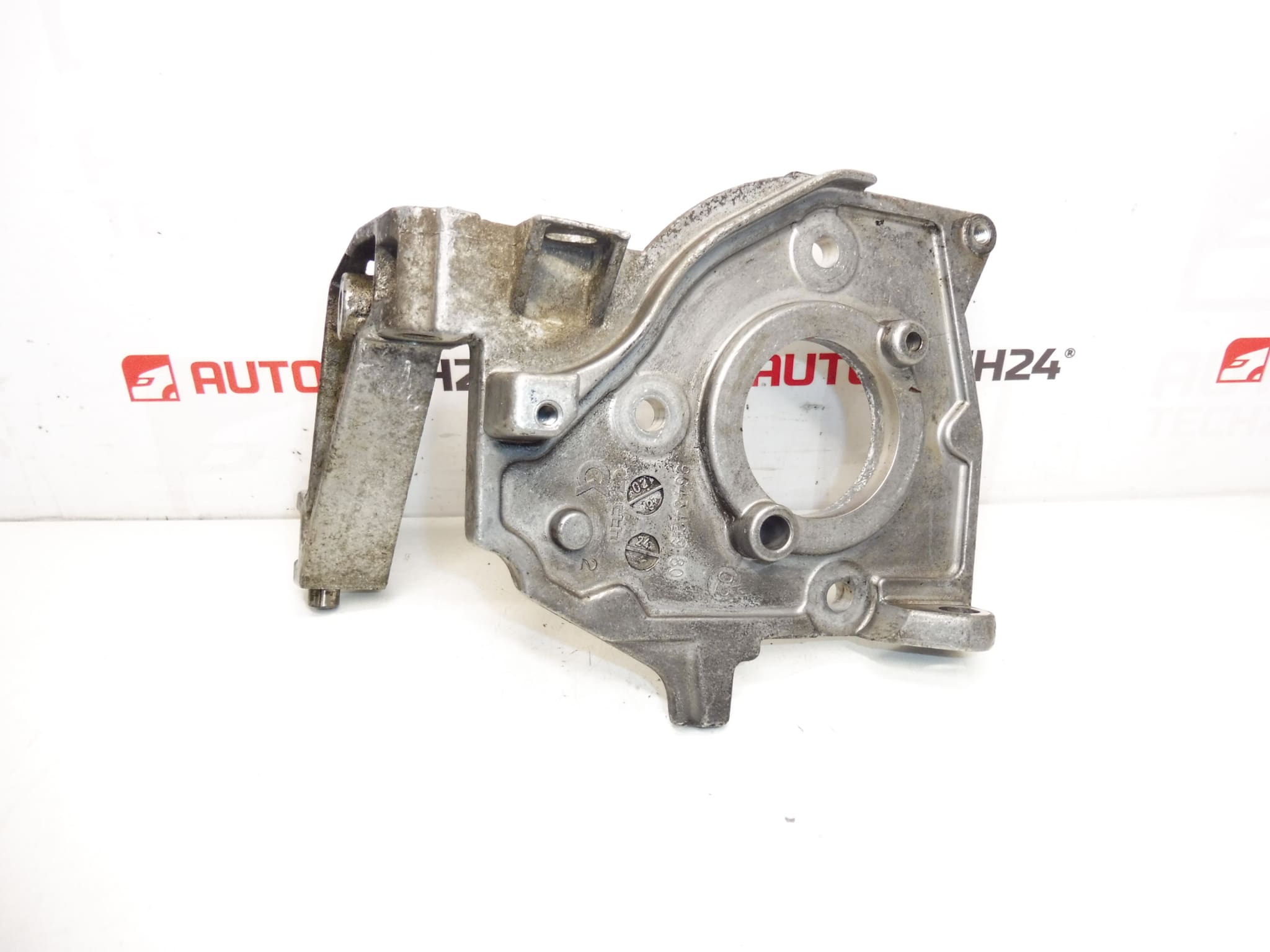 Support de pompe d'injection 1.4 HDi 16V 8HY 9643421980 192654 – Image 2