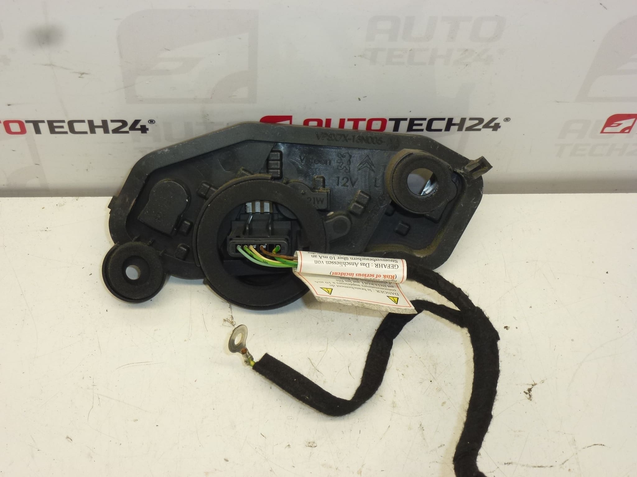 Support extérieur du feu arrière gauche Citroën C5 X7 berline 6351EW – Image 2