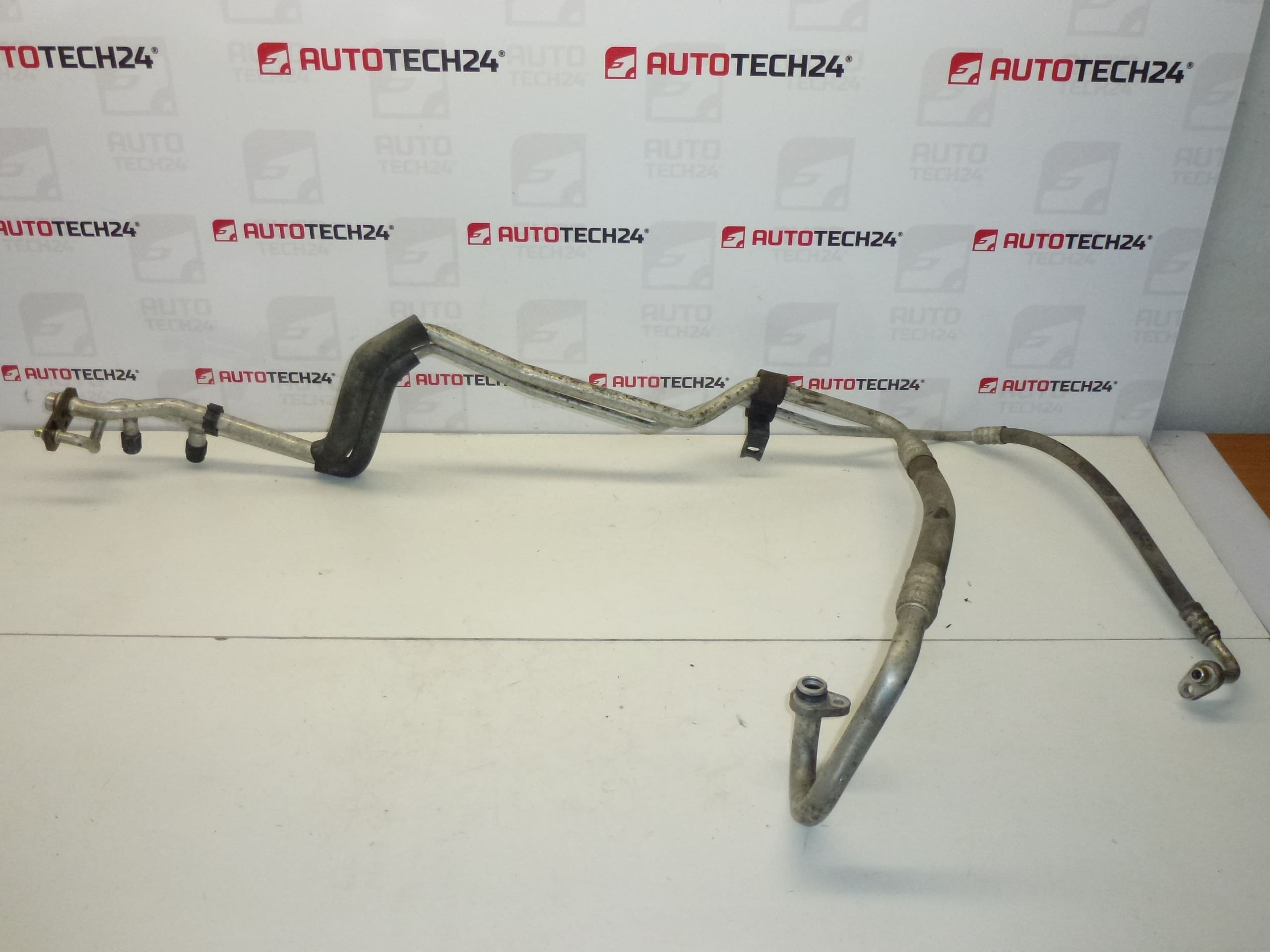 Durite de climatisation Citroën Xsara 1.6 16V 6460V8 – Image 2