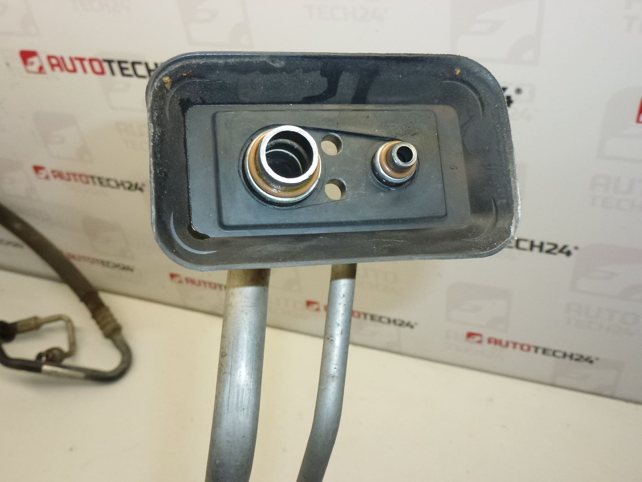 Tuyau de Climatisation pour Citroën Xsara Picasso 1.8 16V 6460C3 6460LR 646059 – Image 2