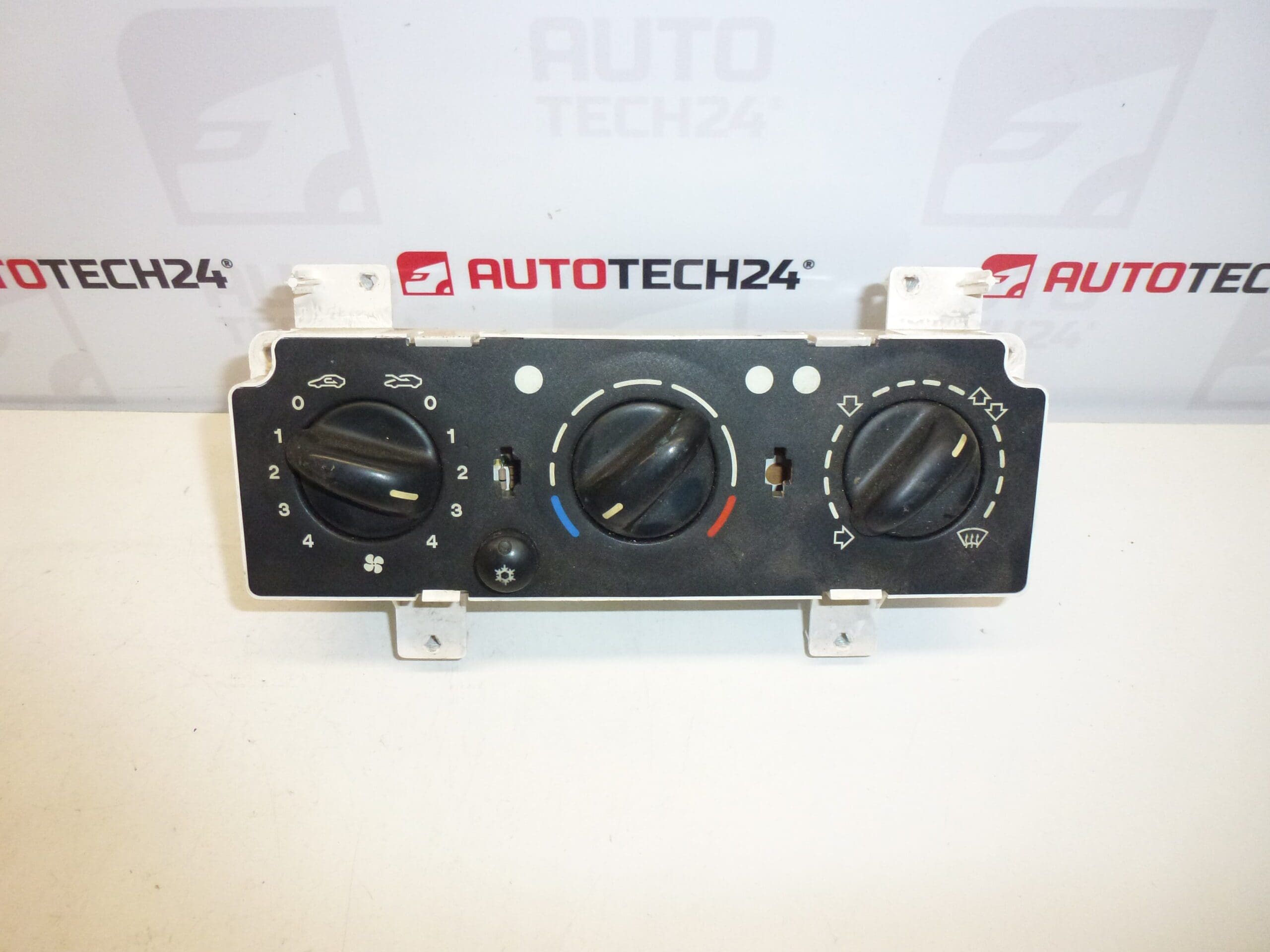 Commande de chauffage climatisation Citroën Xsara 6451FR 6451NG