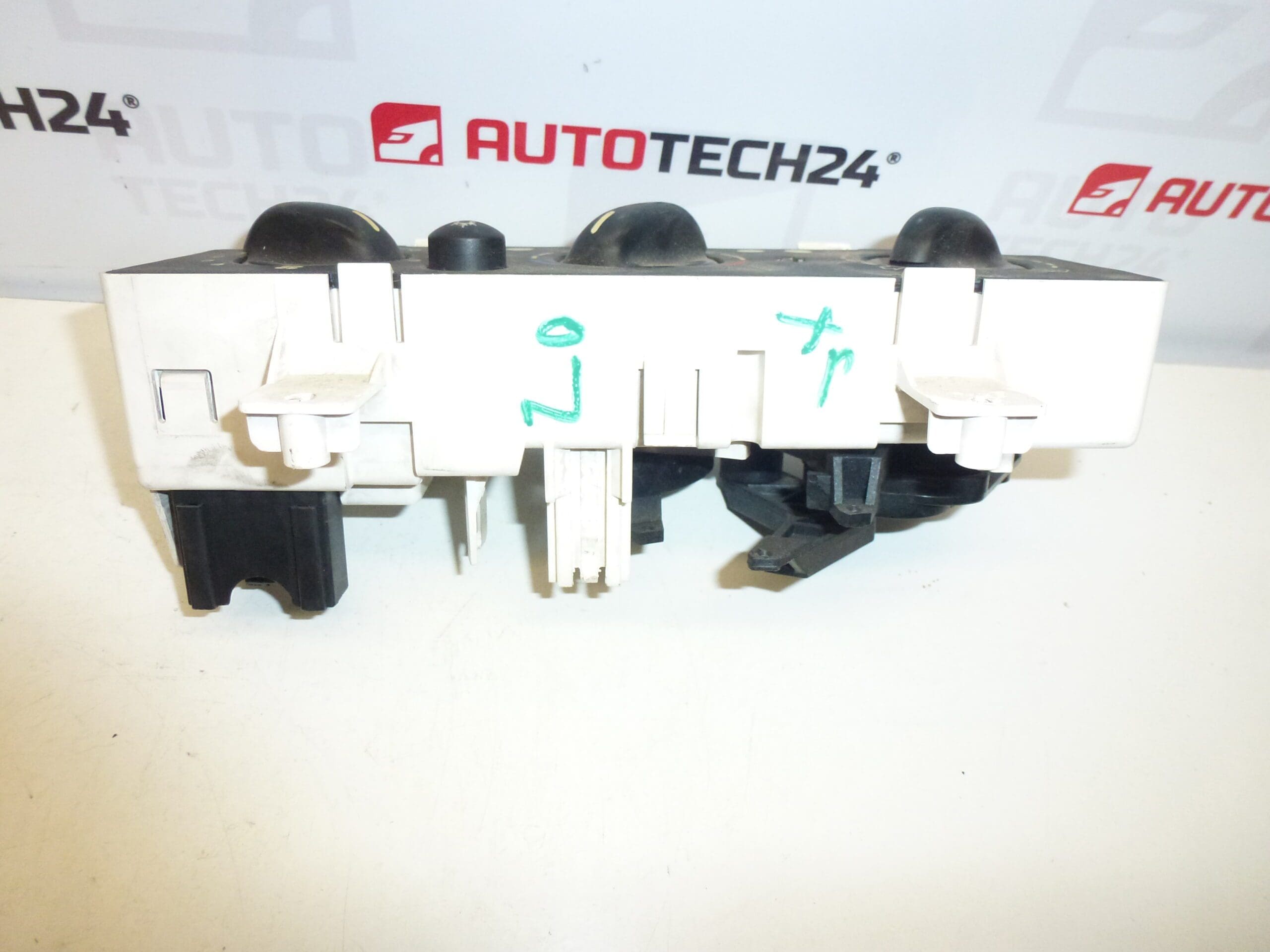Commande de chauffage climatisation Citroën Xsara 6451FR 6451NG