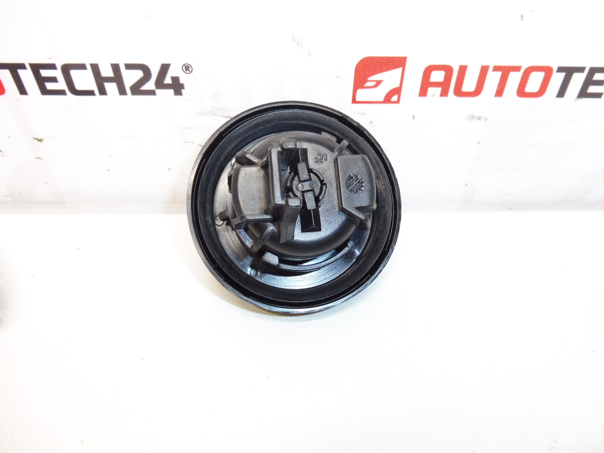 Boitier interrupteur, bouchon réservoir, 1 clé Peugeot 307 4162AS 4162X4