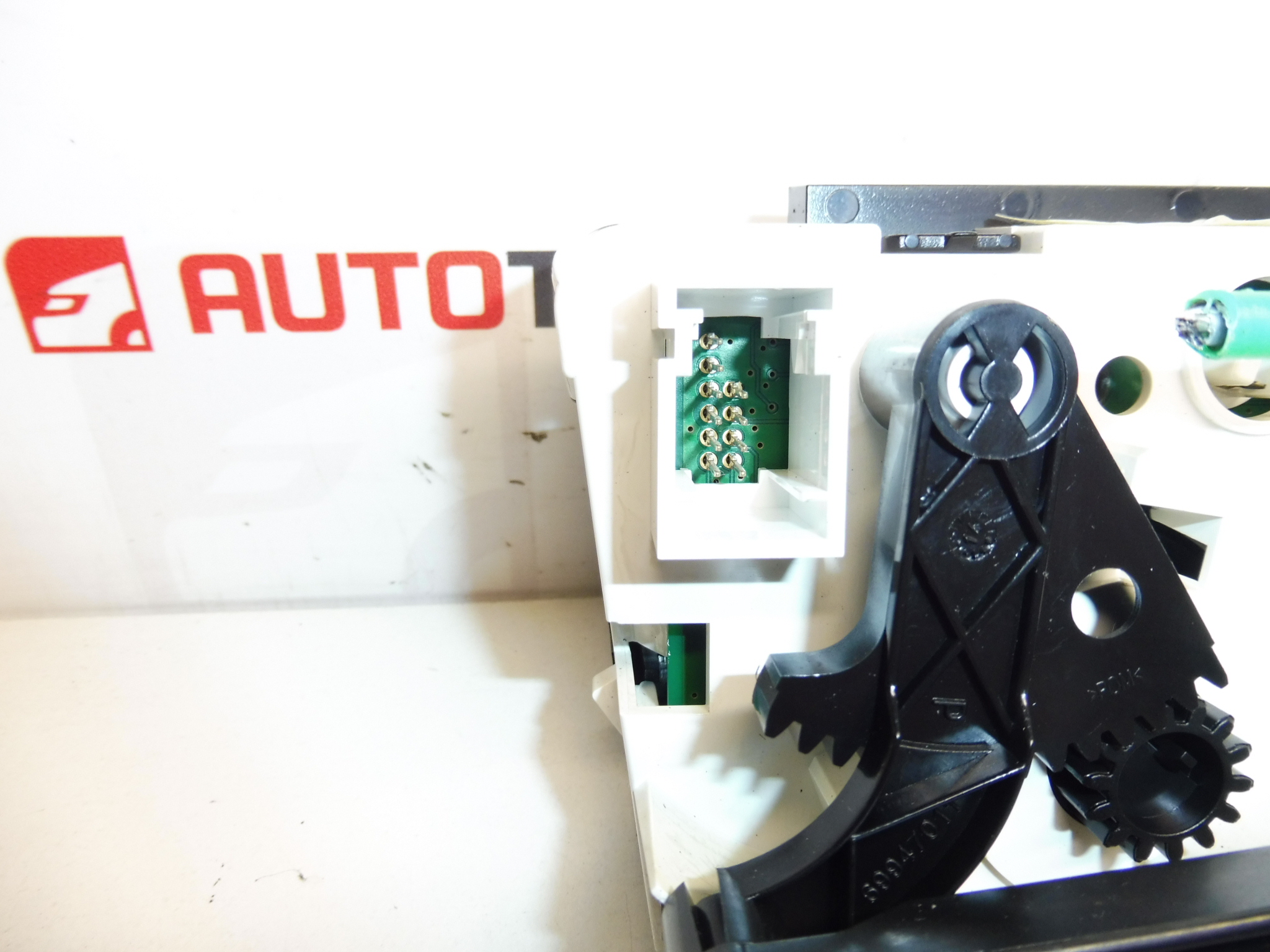 Commande chauffage climatisation Citroën C3 Picasso T1001394S 6452N0