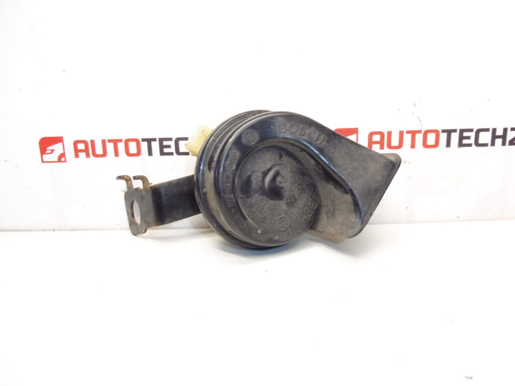 Corne de corne avec Citroen C4 6236G3