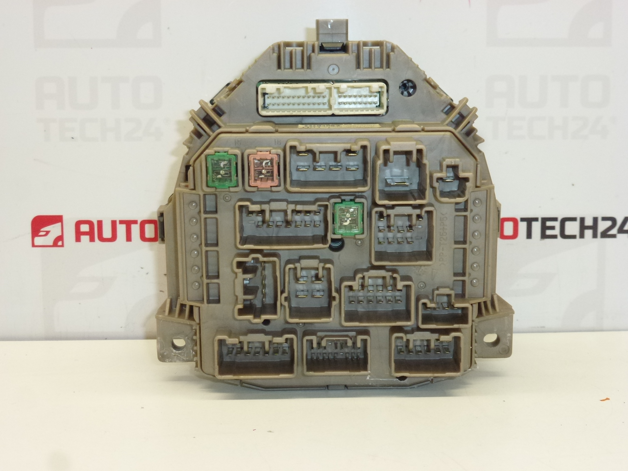 Tachymètre Citroën C1 Peugeot 107 kilométrage 130000 km 83800-011-a