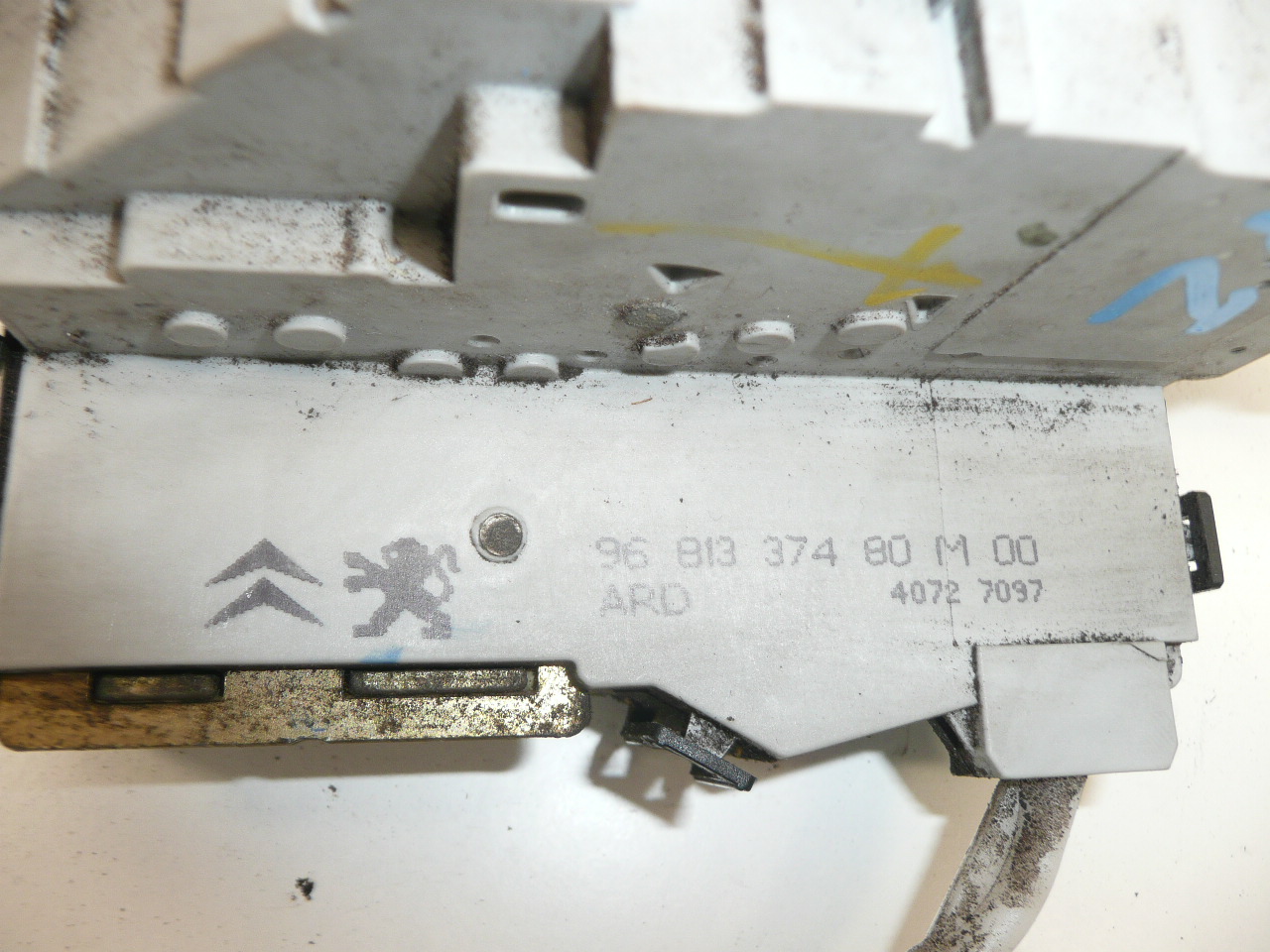 Serrure porte droite Peugeot 407 9681337480 9138N8