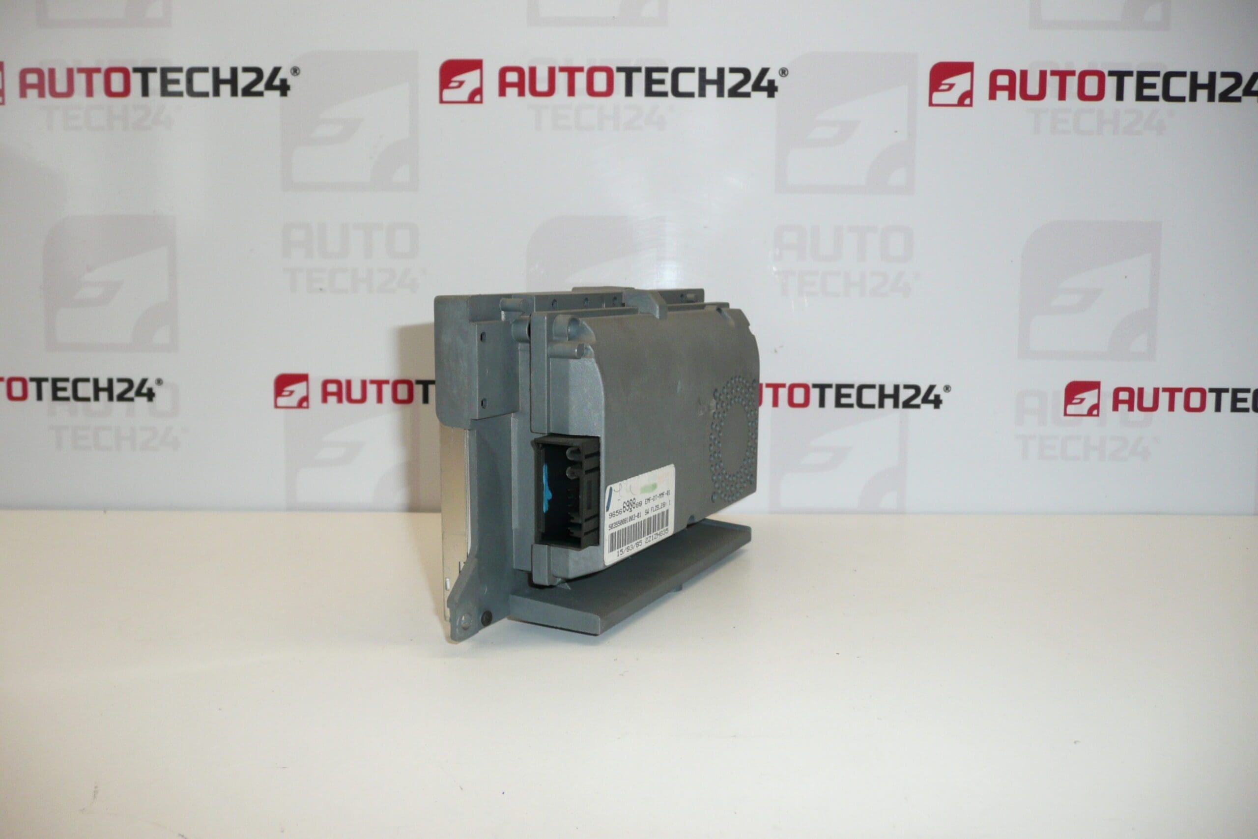 Écran de navigation pour Citroën et Peugeot 9661552580 – Image 2