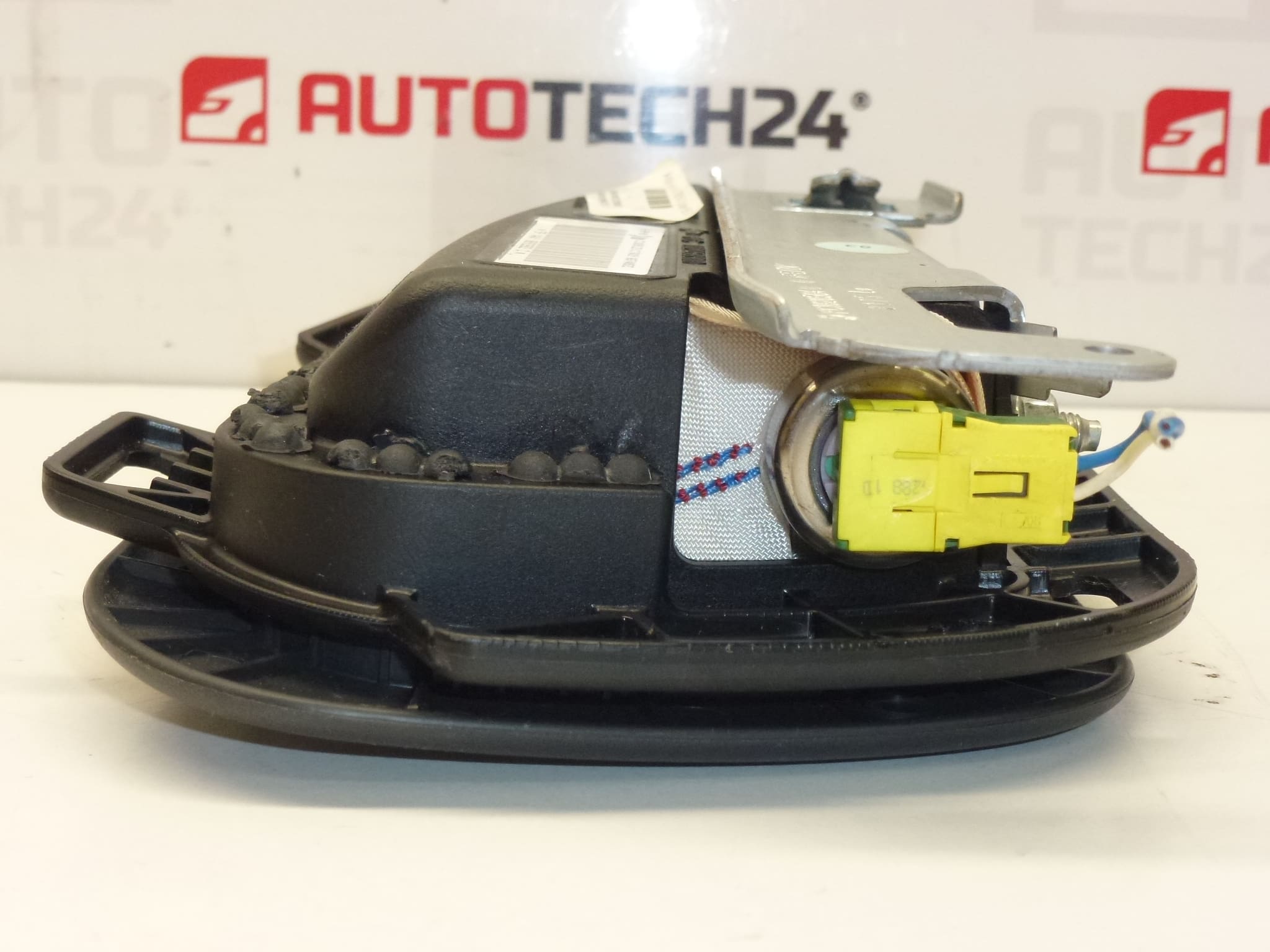 Airbag de siège droit d'occasion pour Citroën C3/C4 96574085ZE 8216LW – Image 2