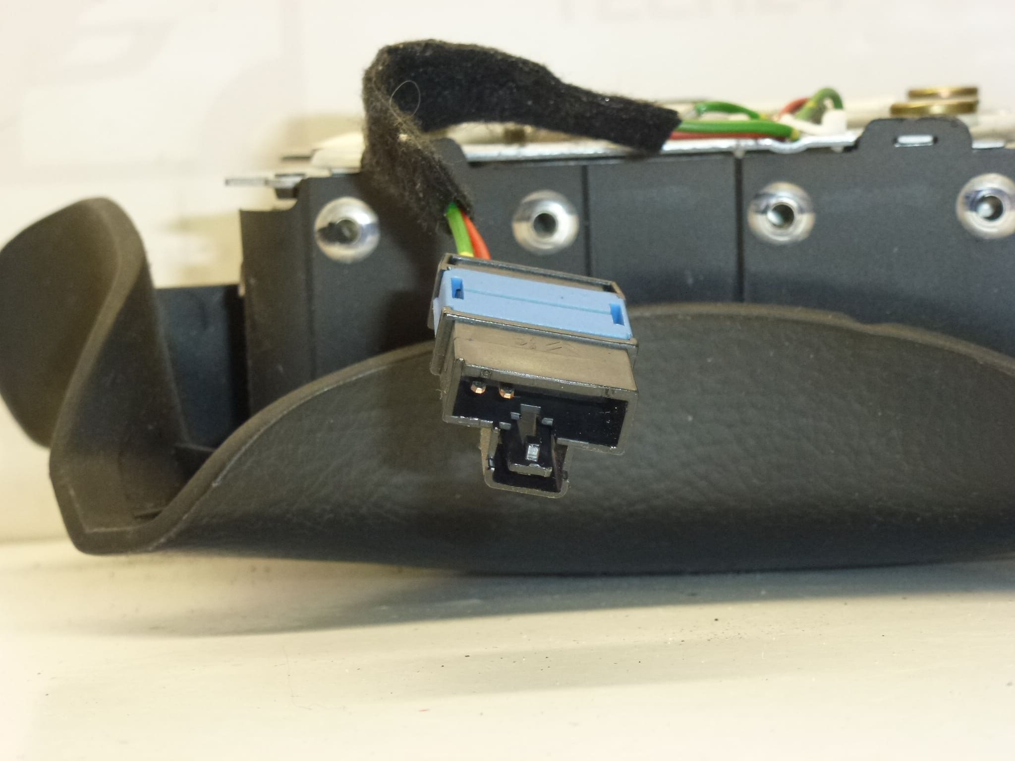 Airbag de volant d'occasion pour Peugeot 406 96303944ZL 4112EQ – Image 2