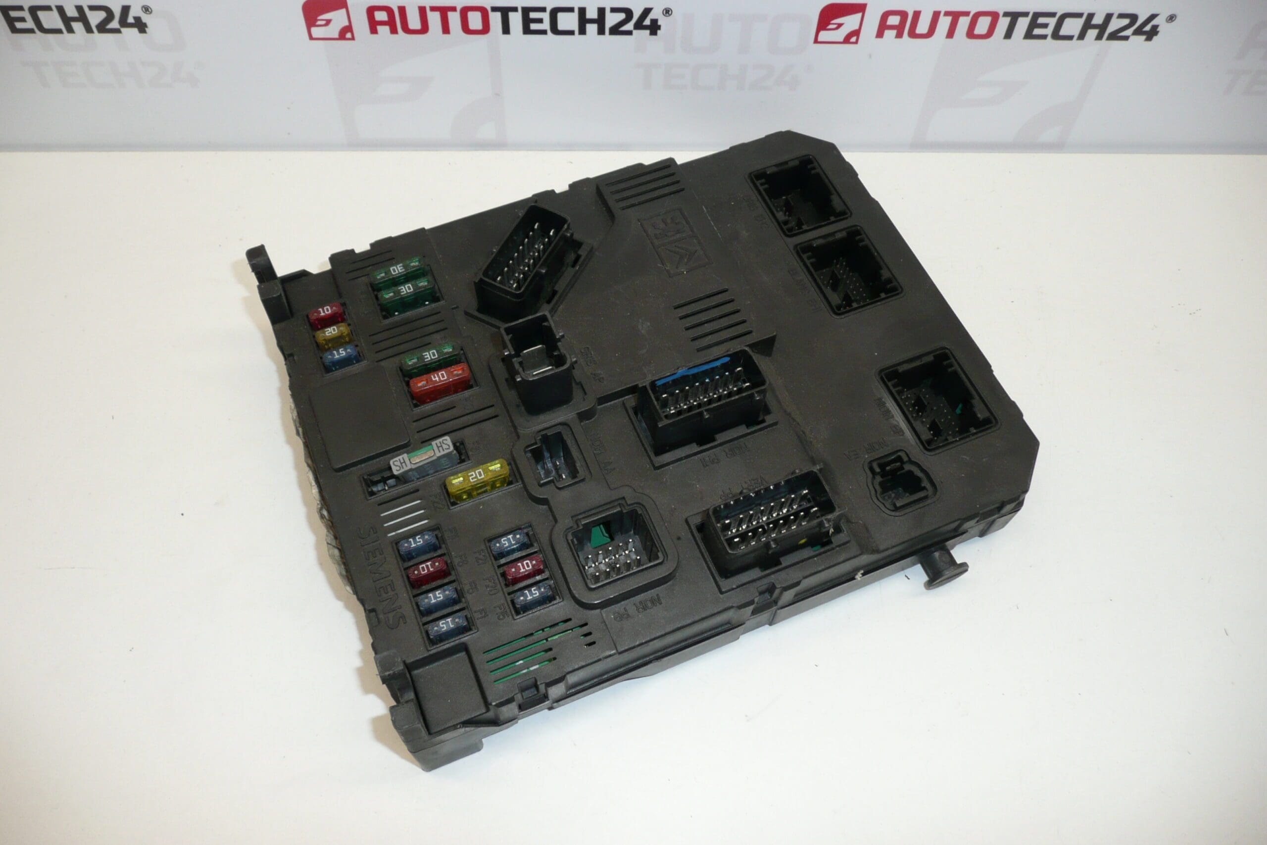 Unité multifonctions BSI Siemens E02-00 pour Peugeot 206 (réf. 9649627880) – Image 2