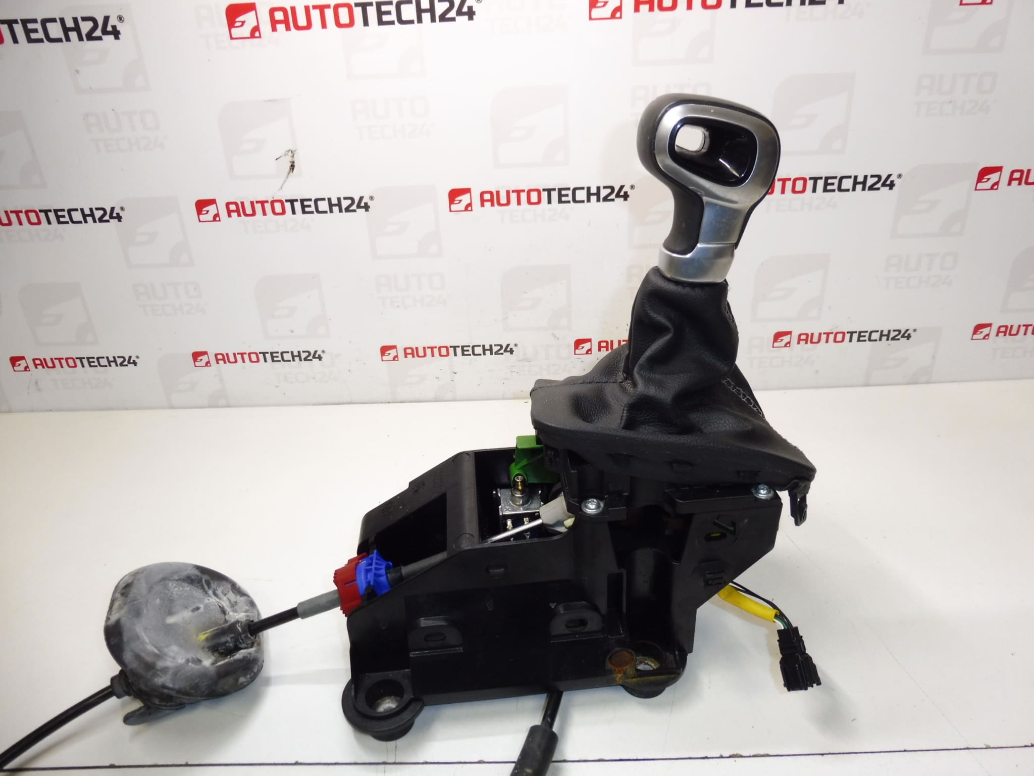Sélecteur de vitesses pour boîte automatique Citroën C3 III, DS 3 et Peugeot 208 - 9814628080 – Image 2