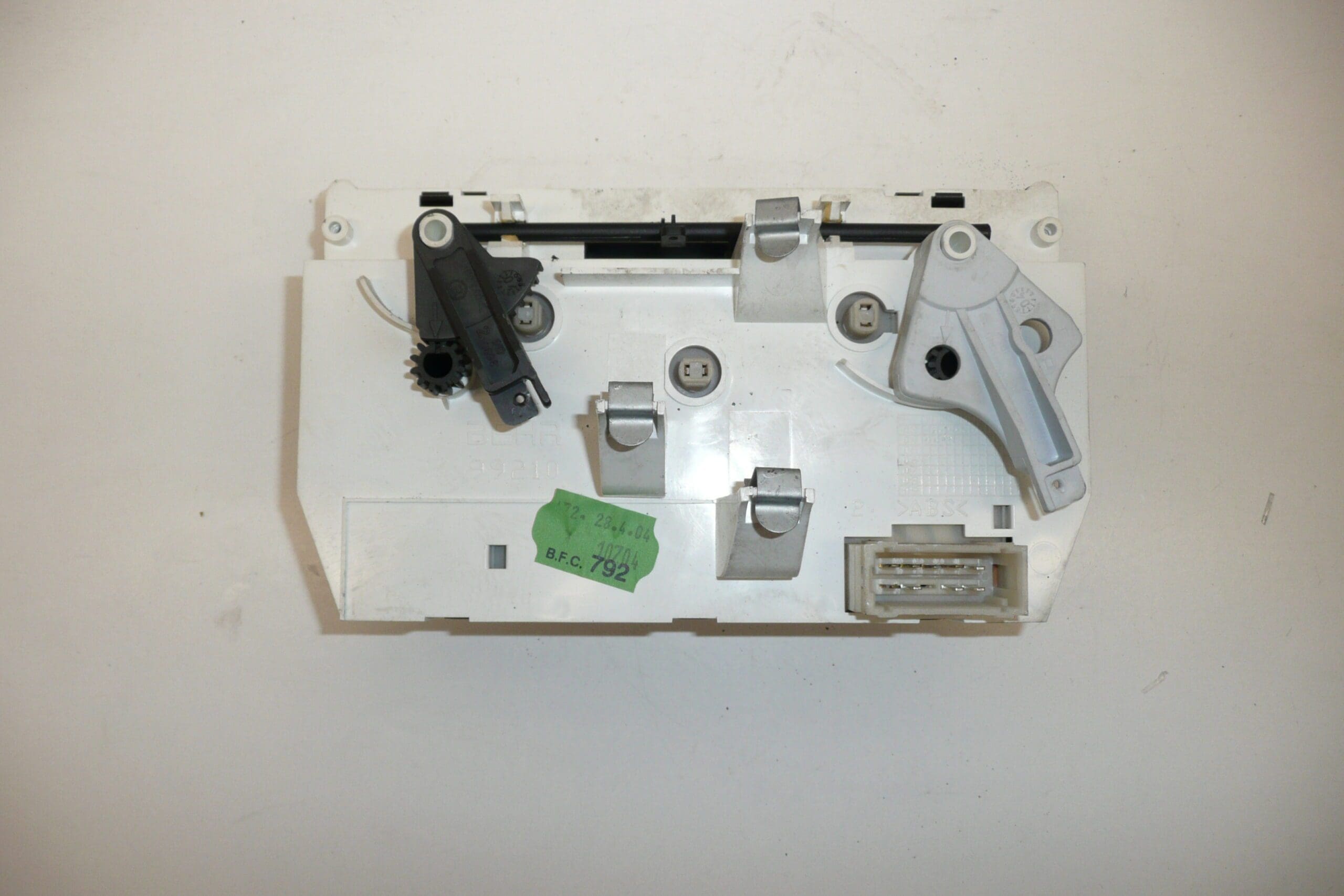 Commande de chauffage et de climatisation d'occasion pour Peugeot 206 - références 6451EH / 6451VG – Image 2