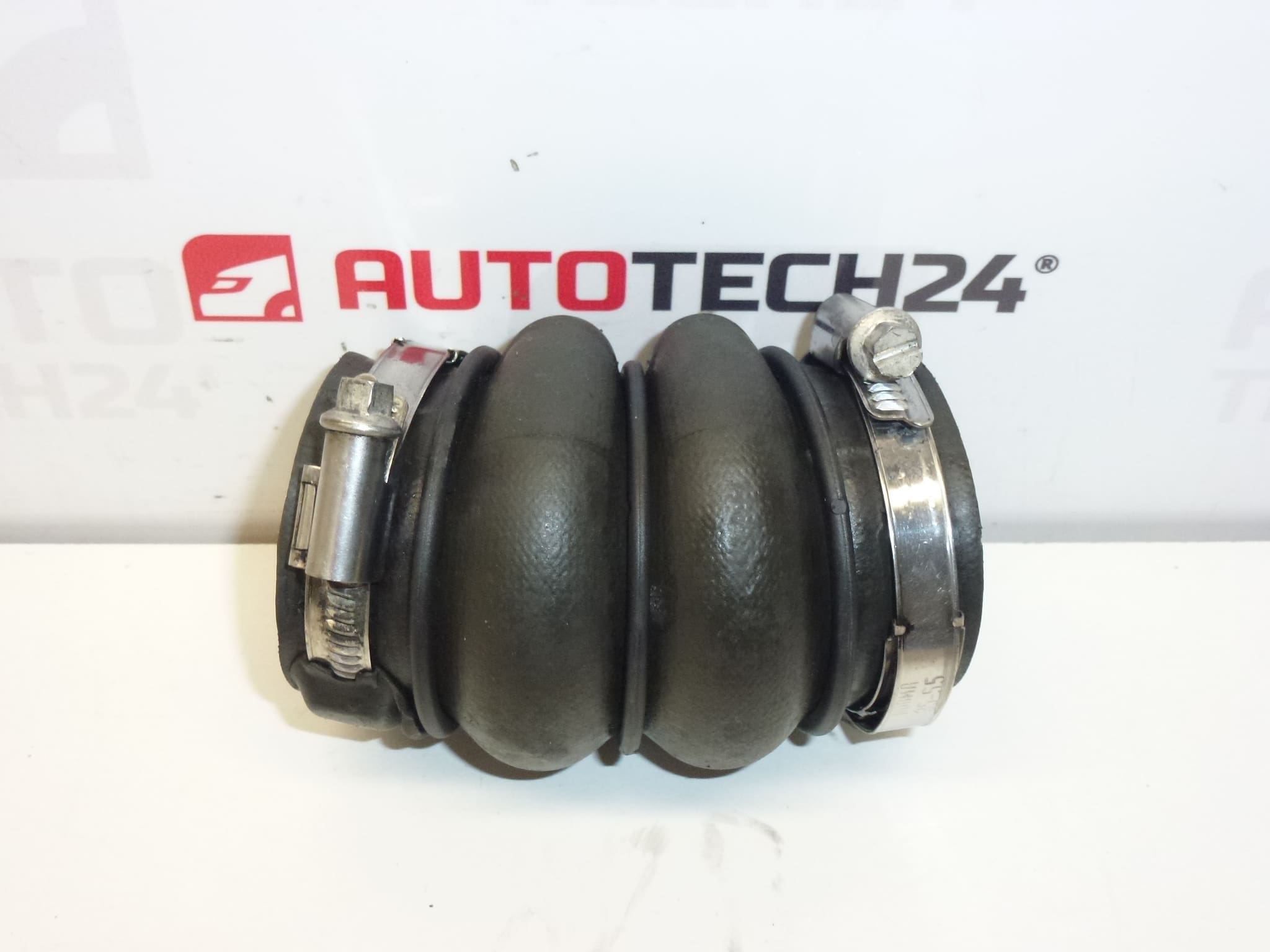 Durite de turbo d'occasion 1,6 HDi pour Citroën et Peugeot 9649999680 0382EN – Image 2