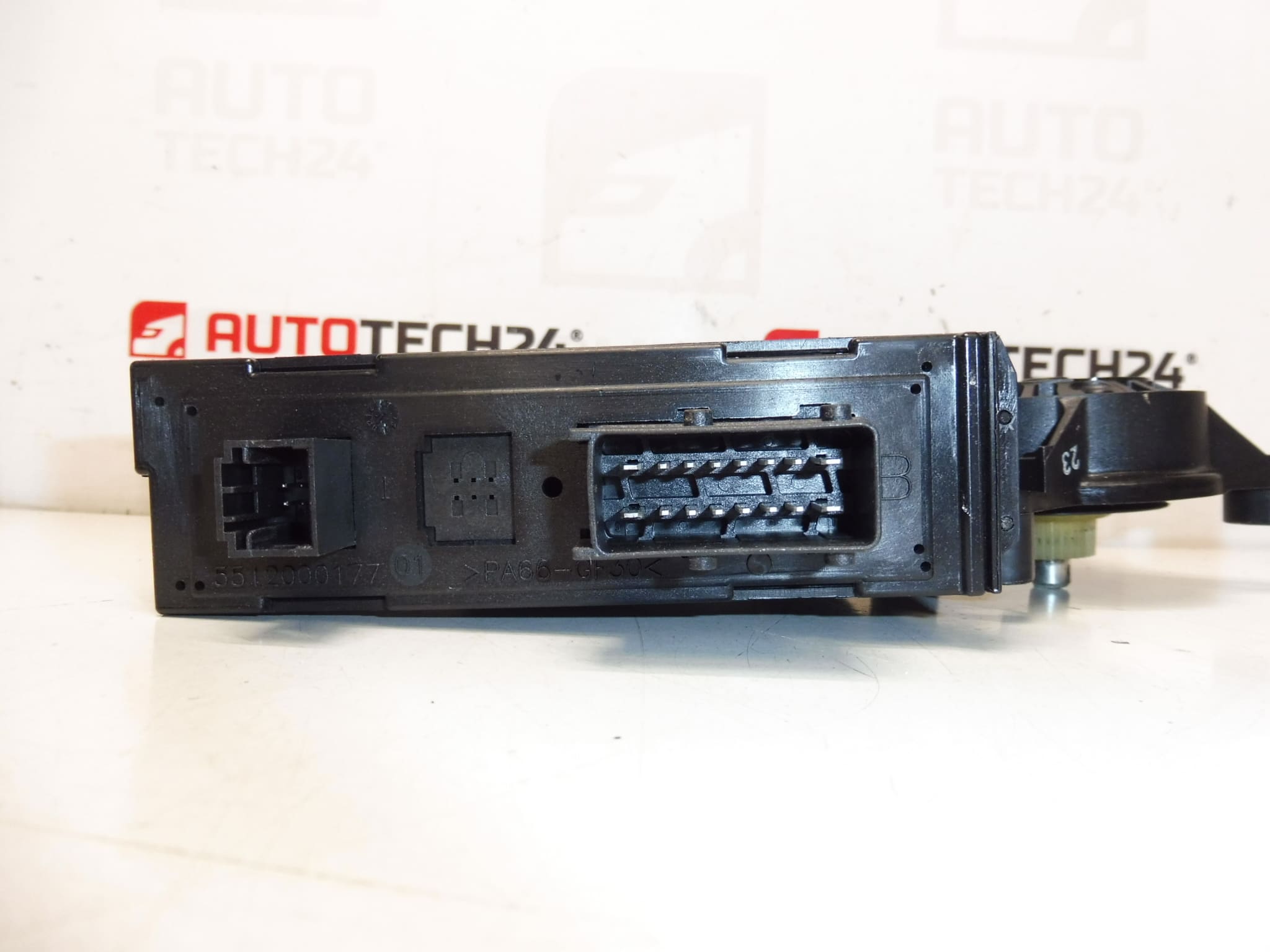 Moteur de lève-vitre avant gauche pour Peugeot 307 9637131280 9221CA – Image 2