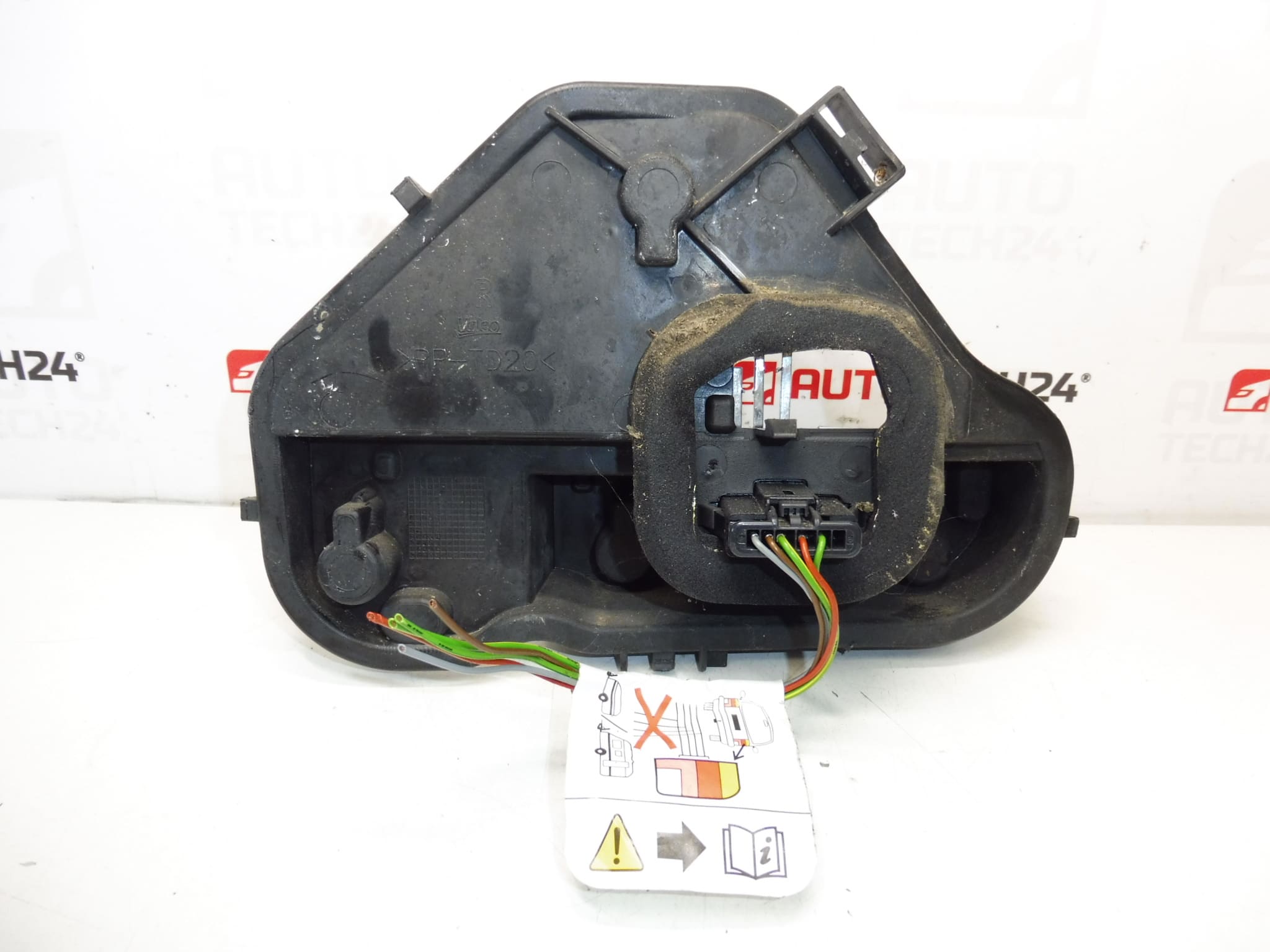 Douille avec faisceau pour feu arrière droit Citroën C3 III 9812257480 – Image 2