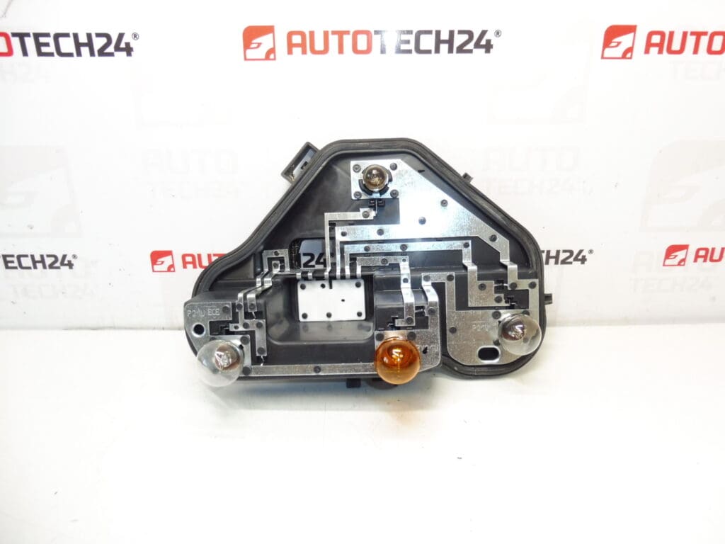 Fête avec lampes à droite arrière à charnière Citroën C3 III 9812257480