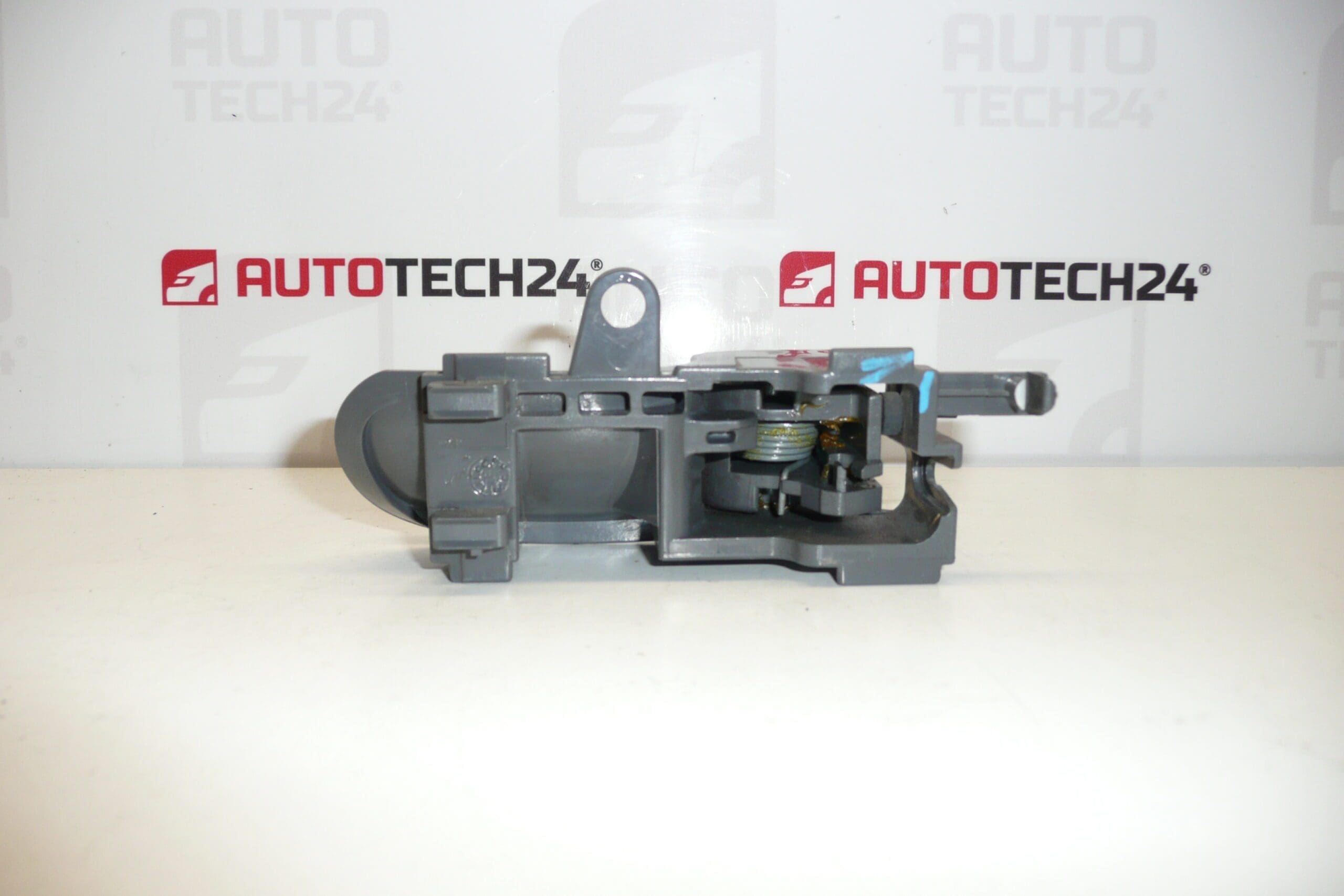 Poignée intérieure gauche Citroën C1 Peugeot 107 9143K9 – Image 2