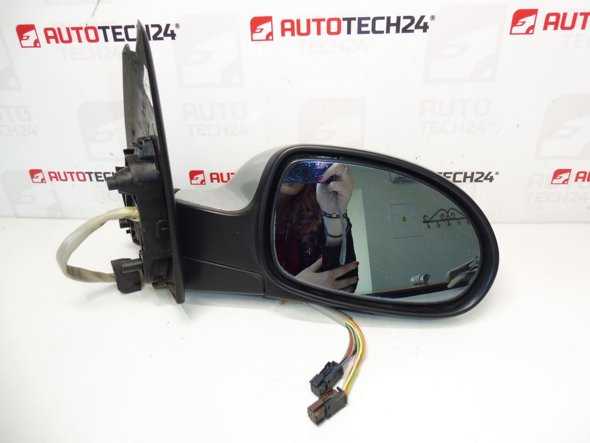 Rétroviseur extérieur droit rabattable électriquement d'occasion pour Citroën C5 EZRC 96532993XT 8149WH – Image 2